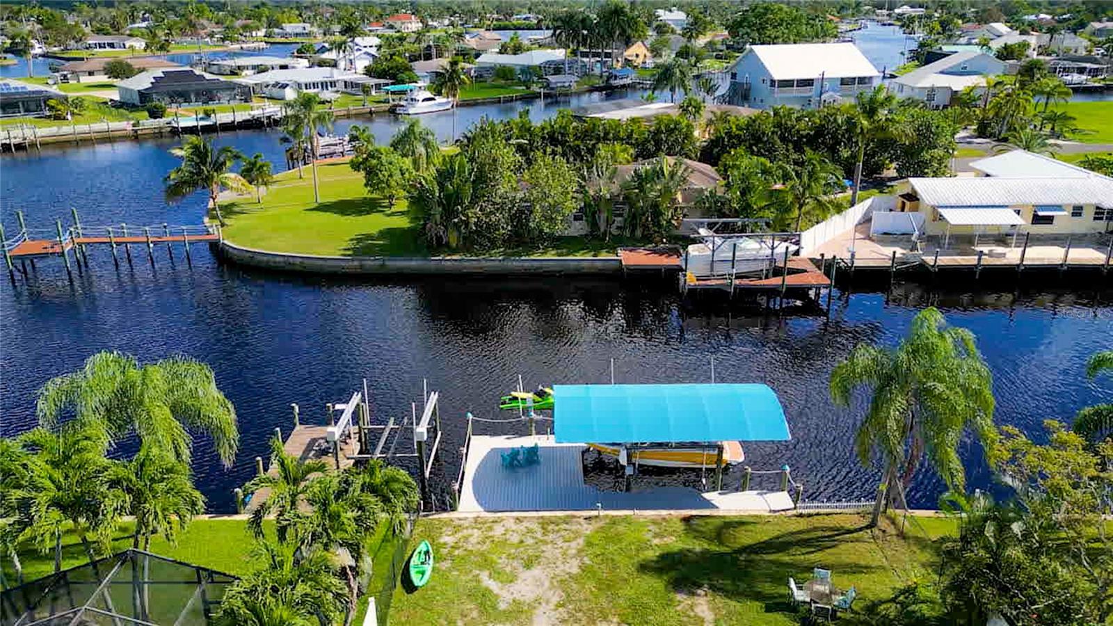 2044 ARUBA AVE, FORT MYERS, FL, 33905