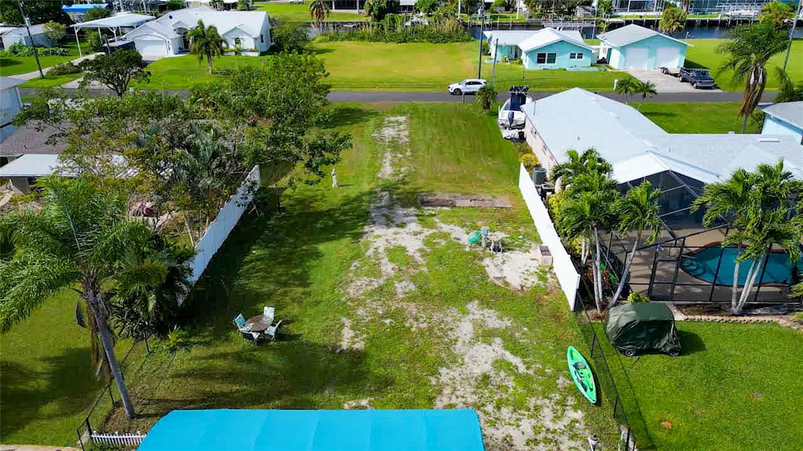 2044 ARUBA AVE, FORT MYERS, FL, 33905