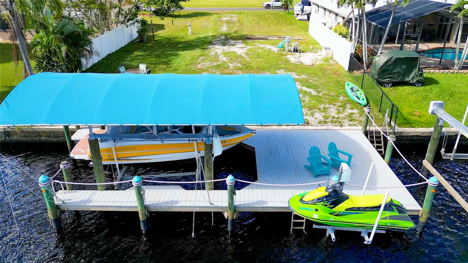 2044 ARUBA AVE, FORT MYERS, FL, 33905