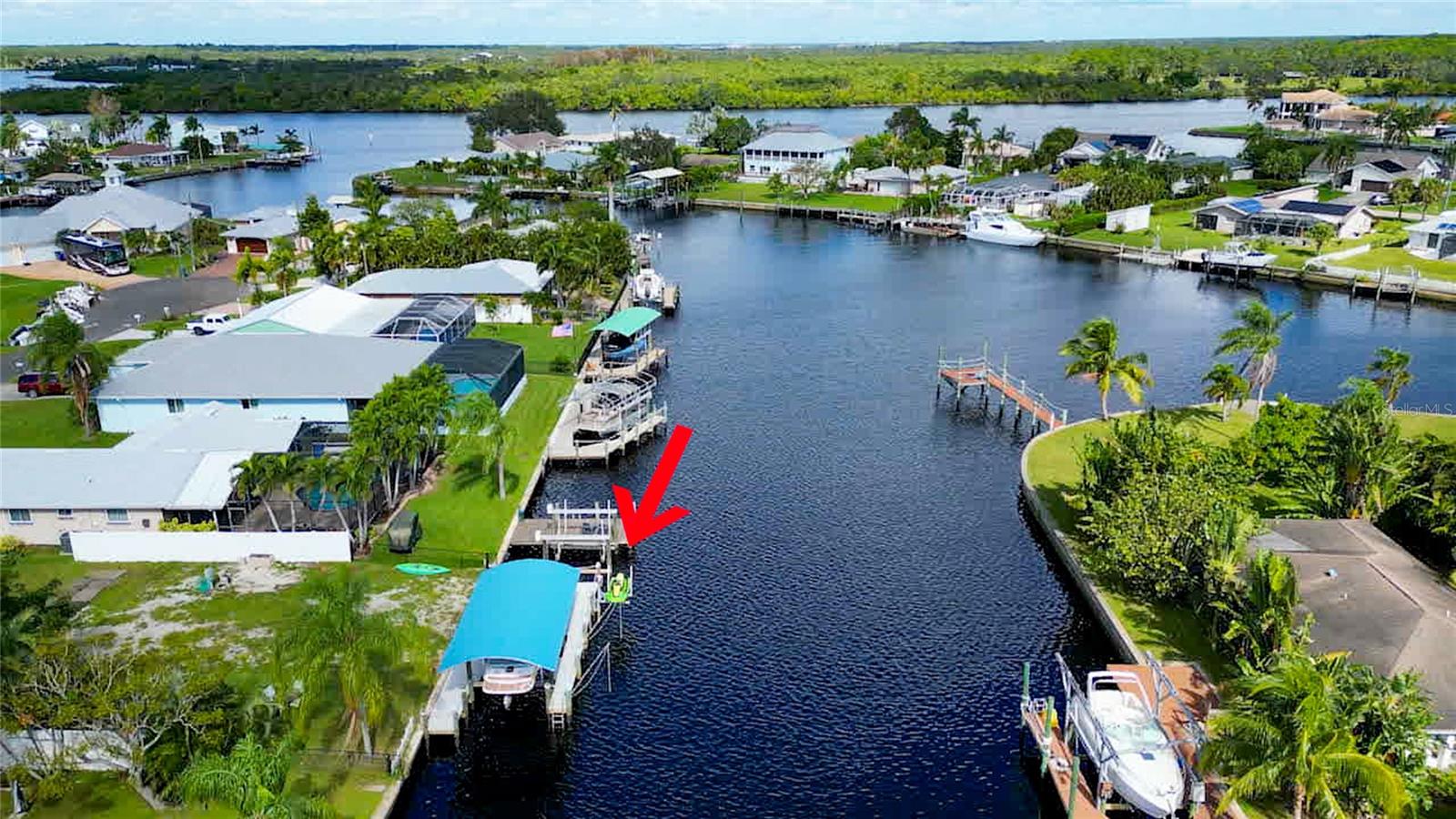 2044 ARUBA AVE, FORT MYERS, FL, 33905