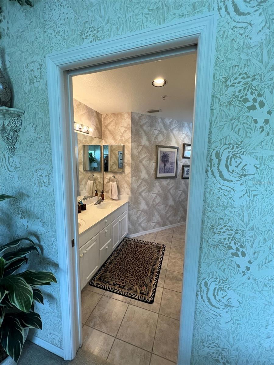 6632 PINEVIEW TER #10-201, BRADENTON, FL, 34203