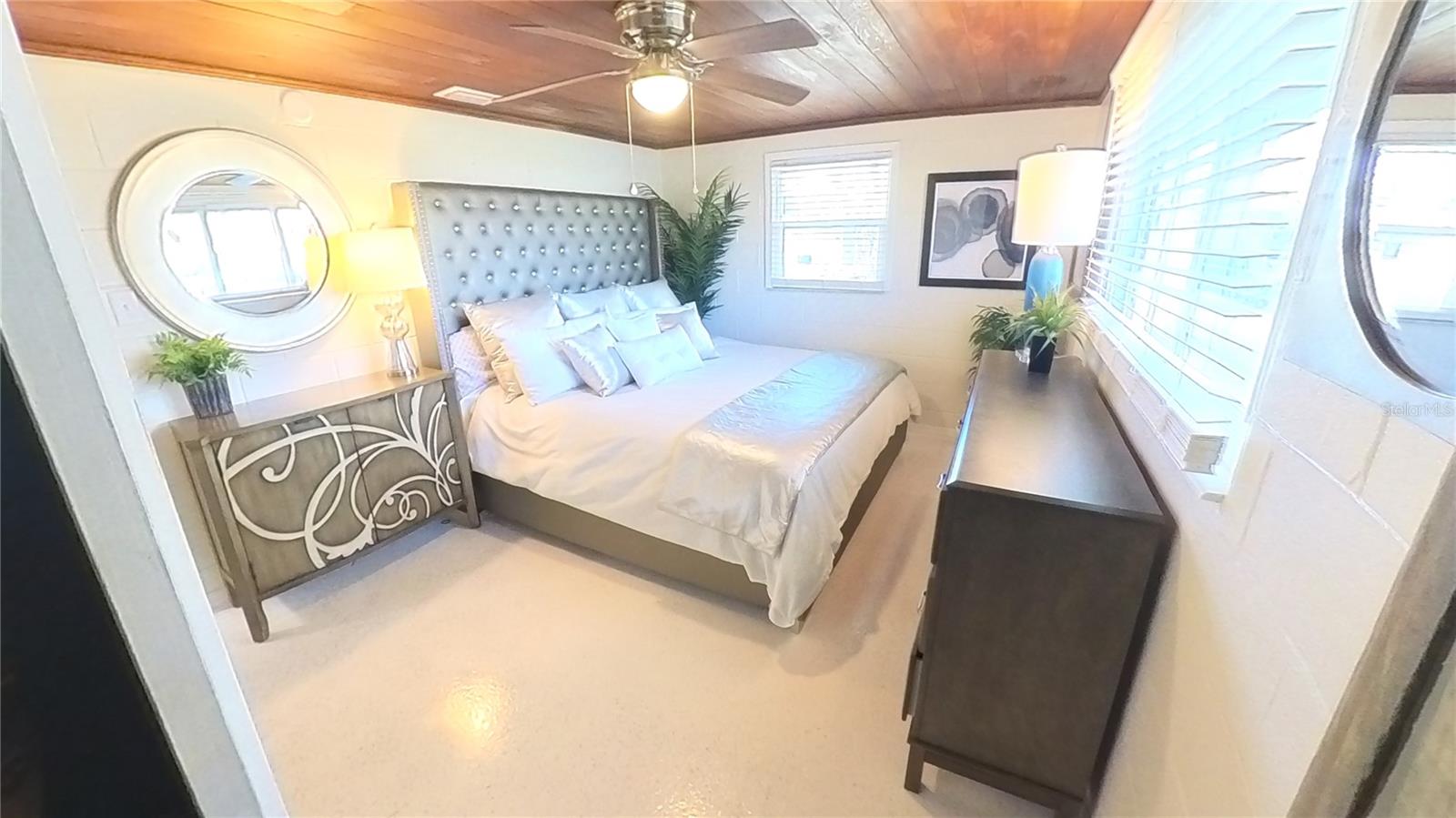 511 DONA DR, NOKOMIS, FL, 34275