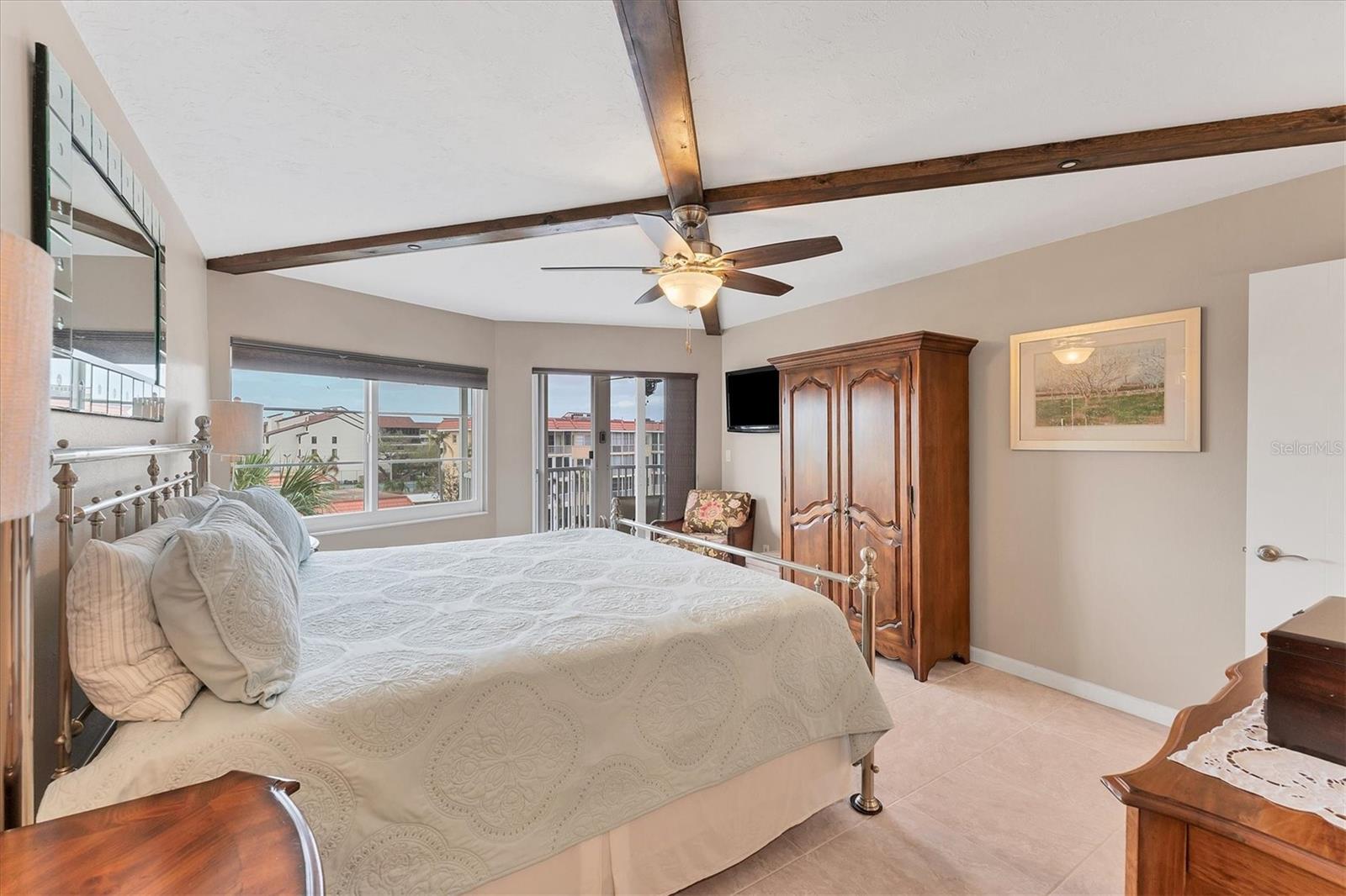 1215 S PORTOFINO DR #404, SARASOTA, FL, 34242
