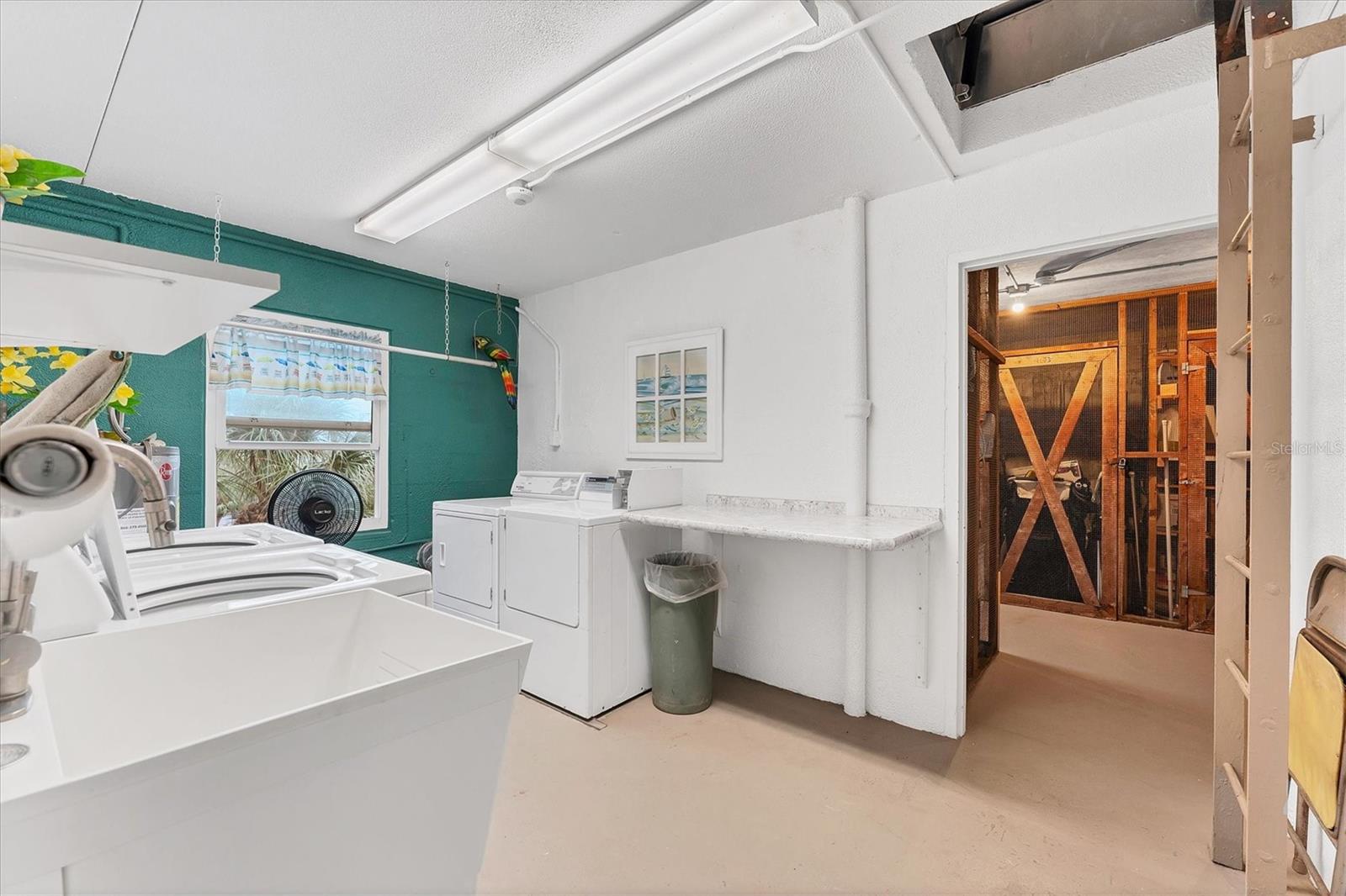 1215 S PORTOFINO DR #404, SARASOTA, FL, 34242