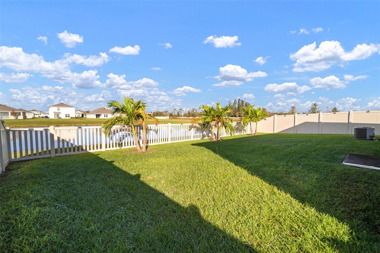 16784 GLACIER BAY LOOP, WIMAUMA, FL, 33598