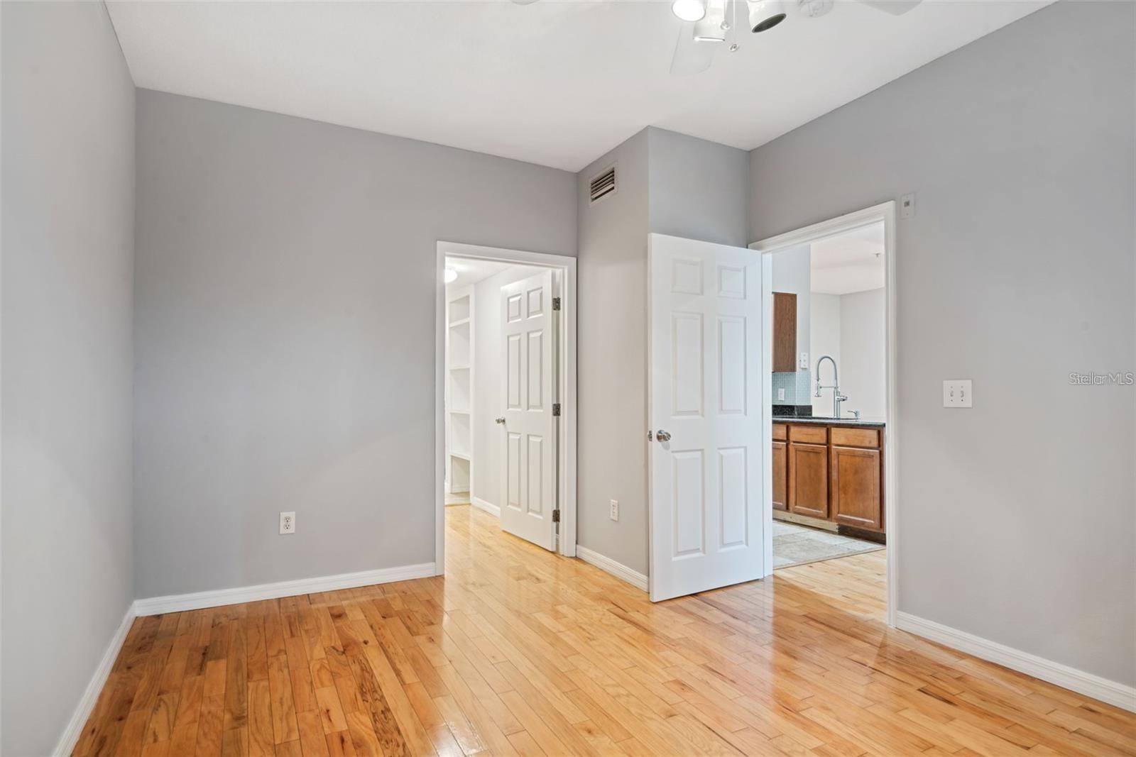 1810 E PALM AVE #1205, TAMPA, FL, 33605