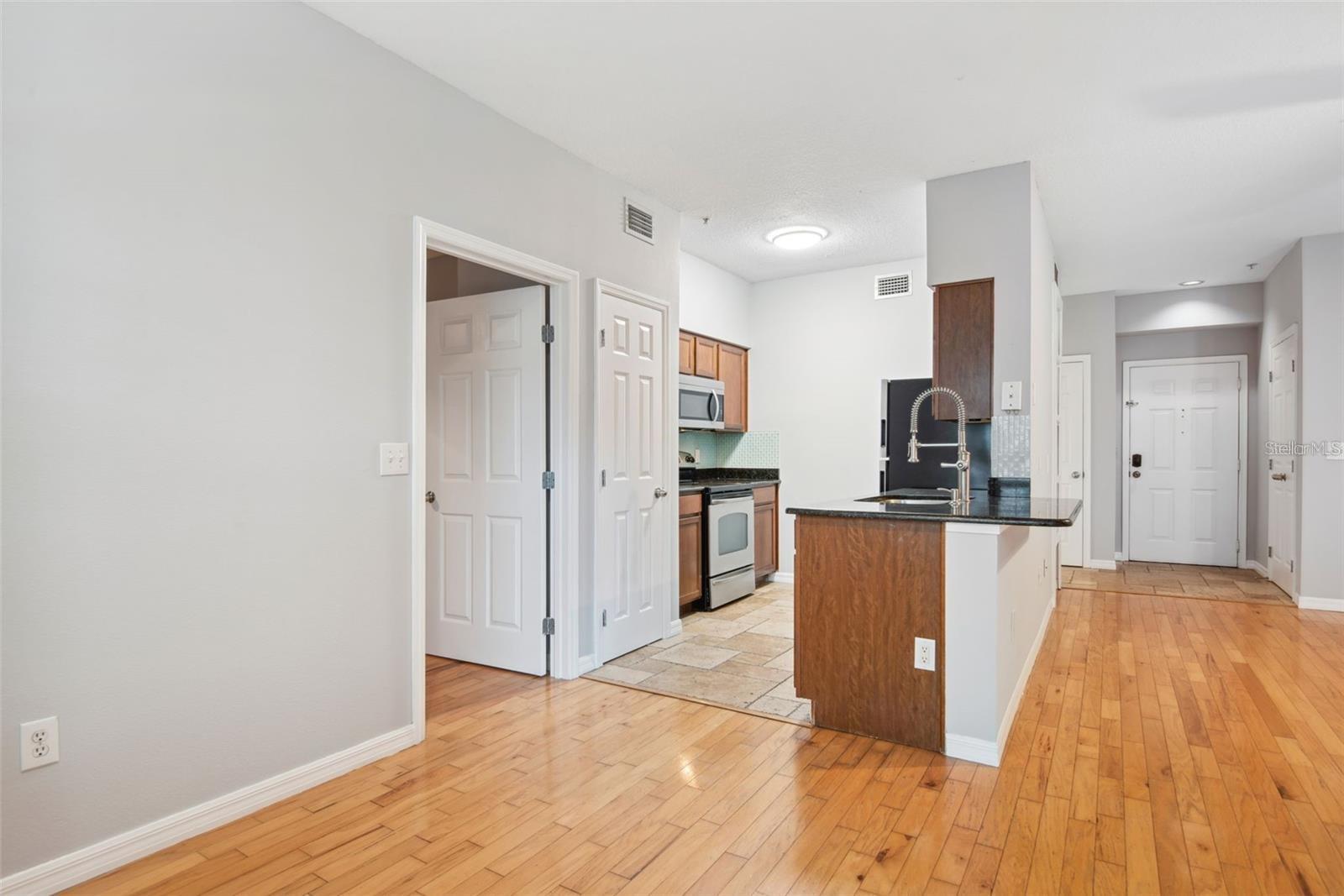 1810 E PALM AVE #1205, TAMPA, FL, 33605
