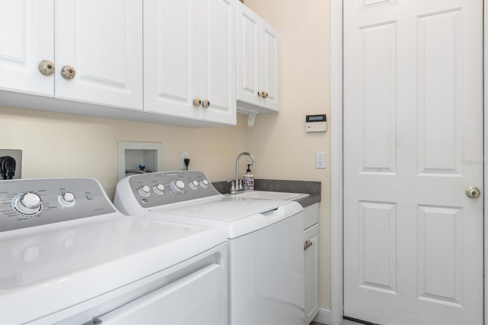 A4627867 Property Photo