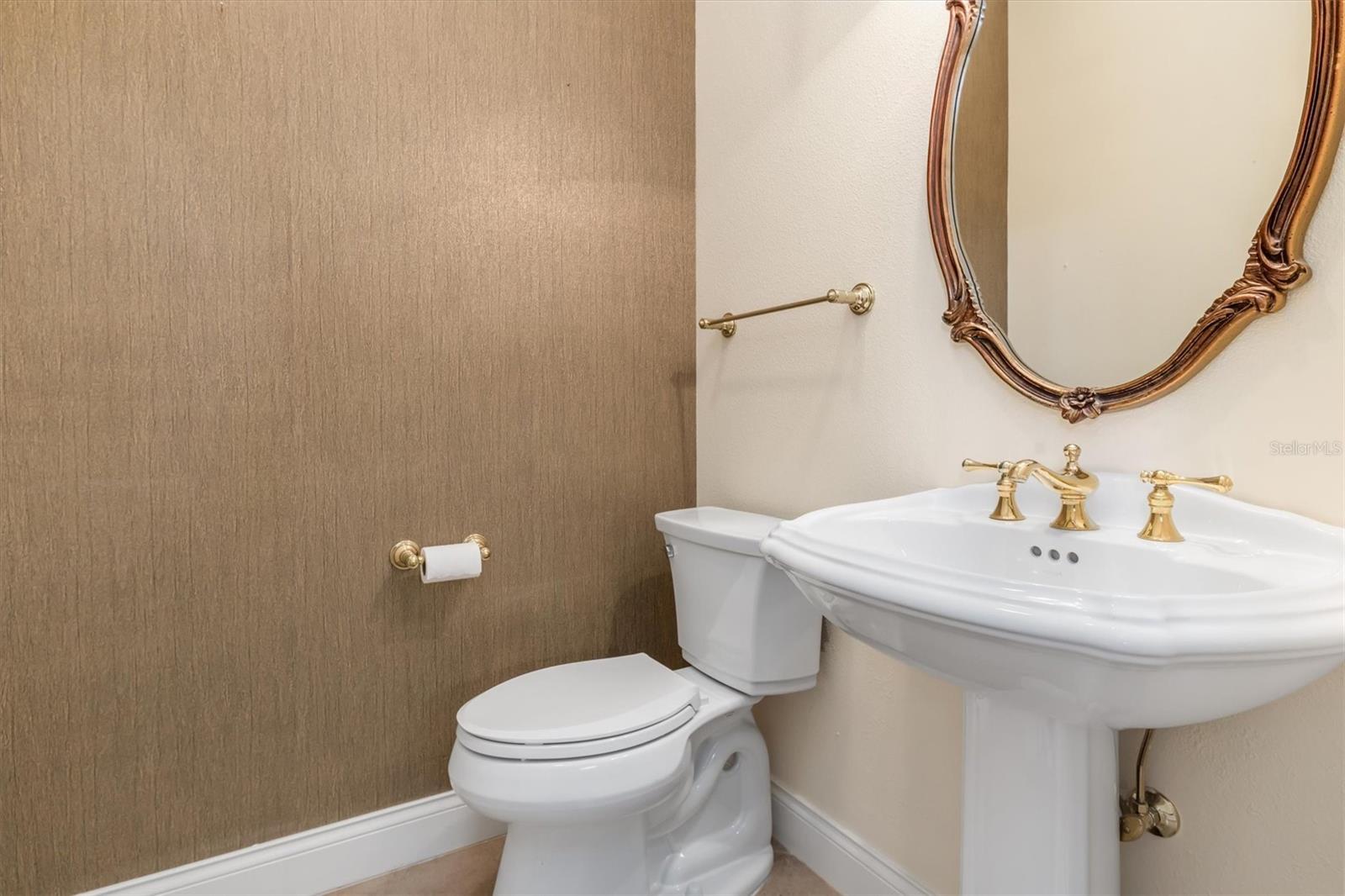 A4627867 Property Photo
