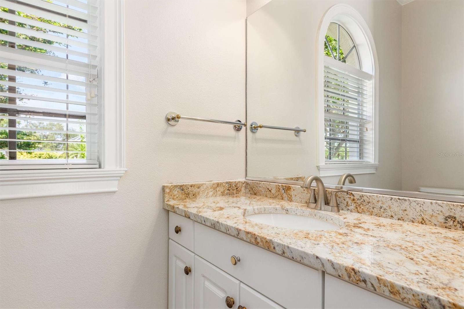 A4627867 Property Photo