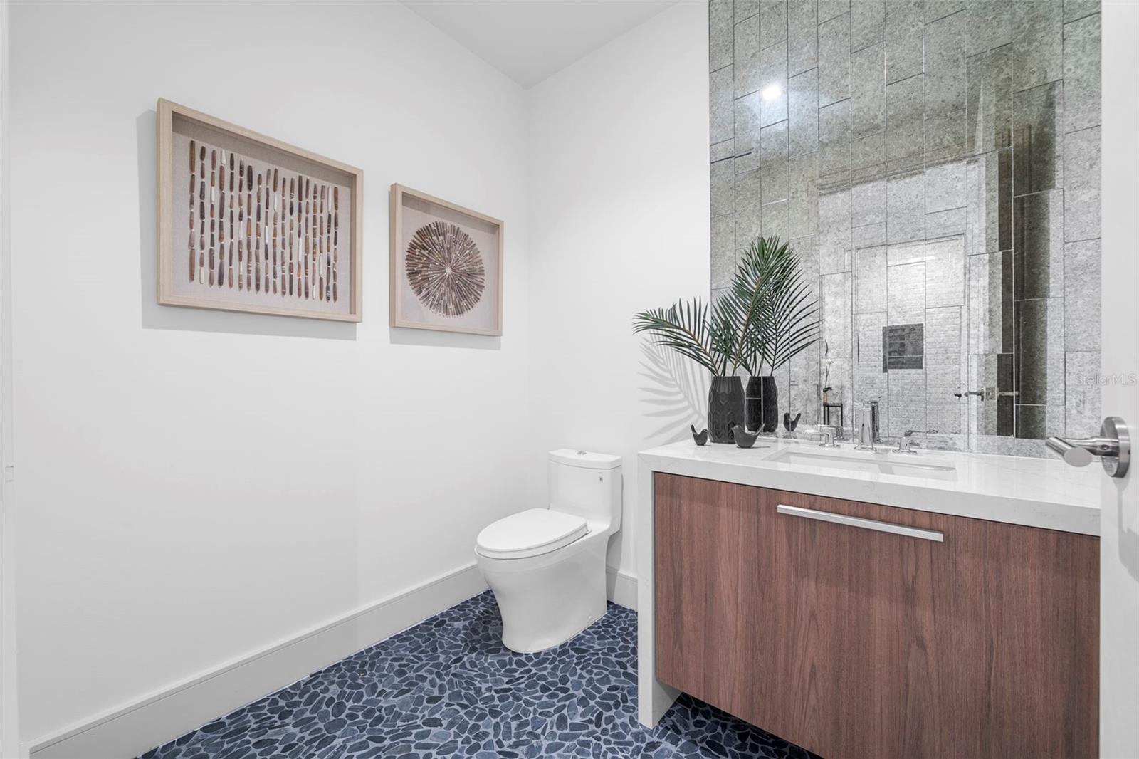 1581 GULF OF MEXICO DRIVE #407, LONGBOAT KEY, FL, 34228