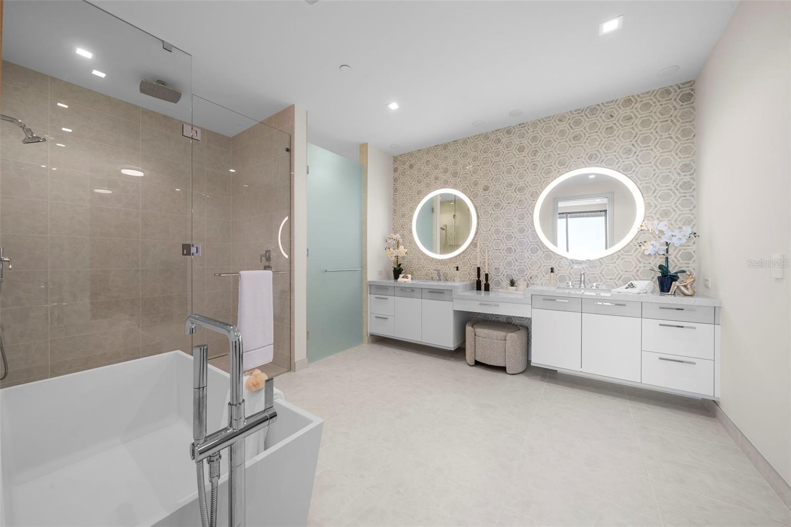 1581 GULF OF MEXICO DRIVE #407, LONGBOAT KEY, FL, 34228