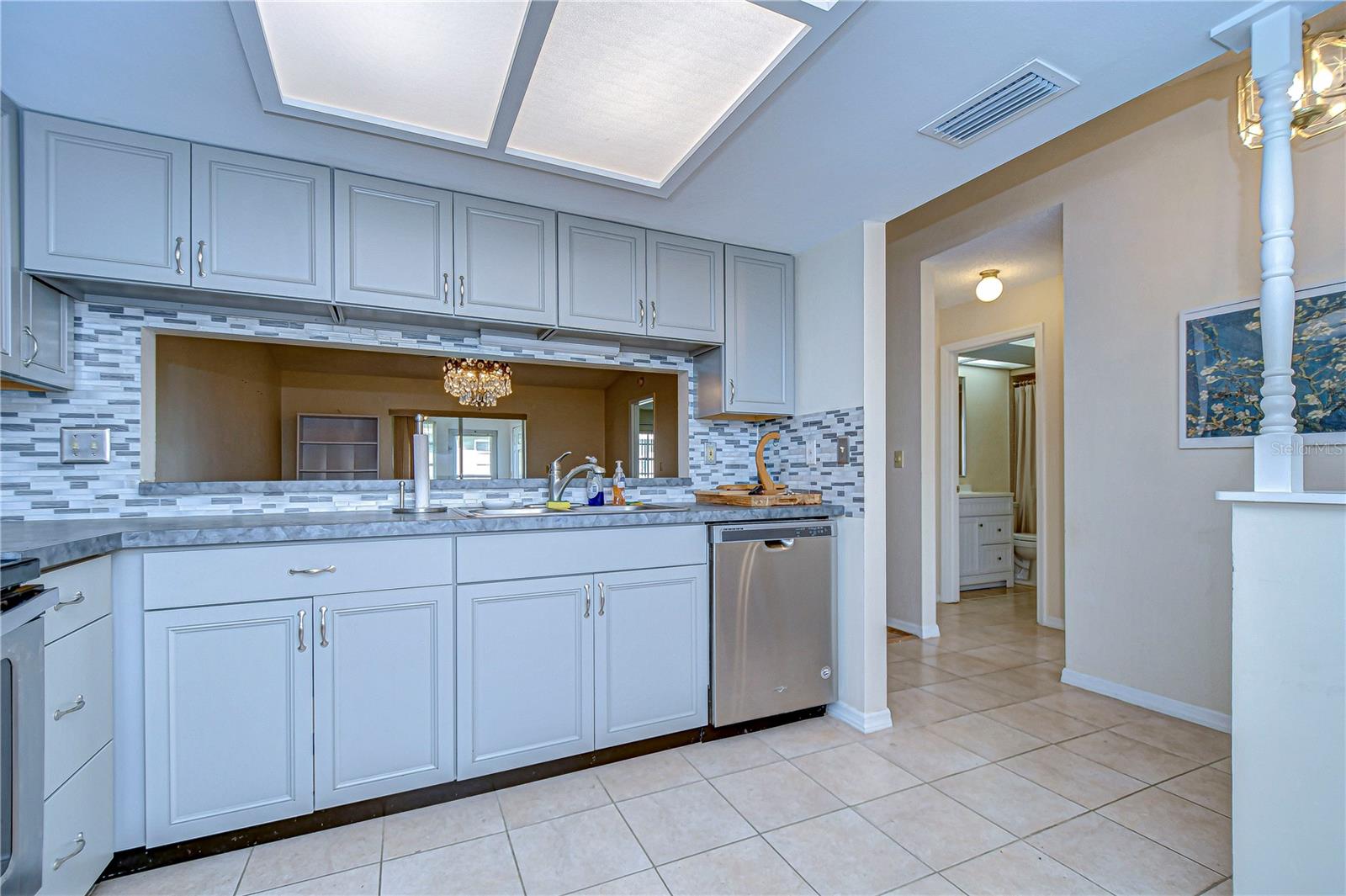 6712 HOLLY CT, ZEPHYRHILLS, FL, 33542