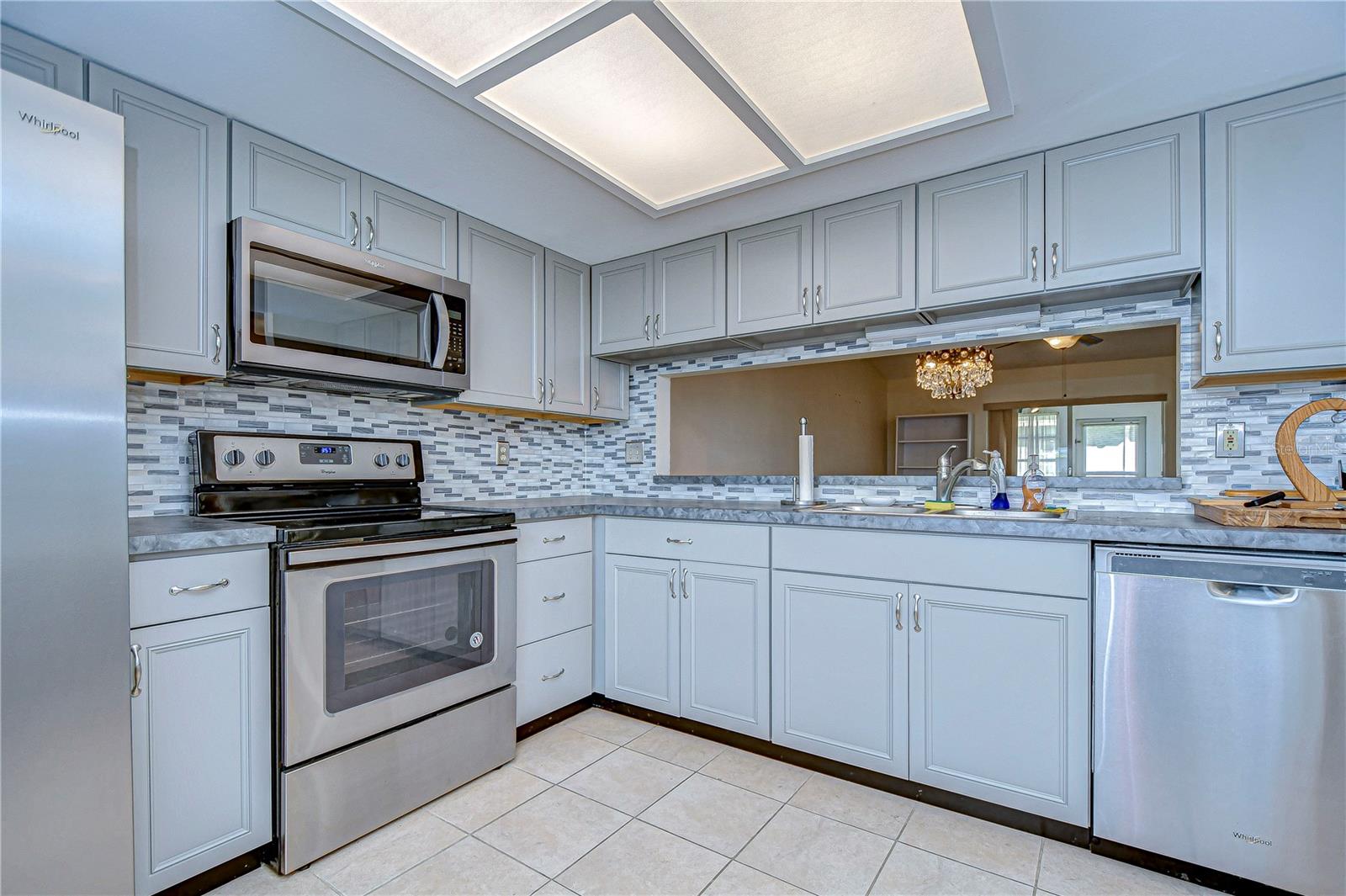 6712 HOLLY CT, ZEPHYRHILLS, FL, 33542