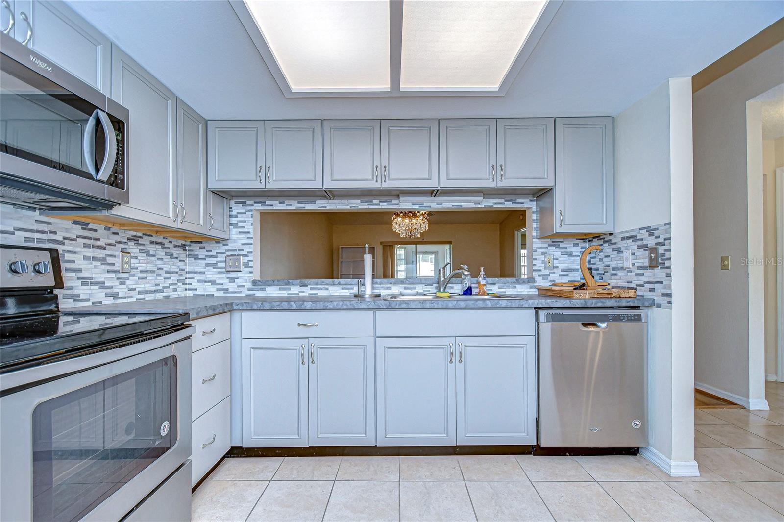 6712 HOLLY CT, ZEPHYRHILLS, FL, 33542