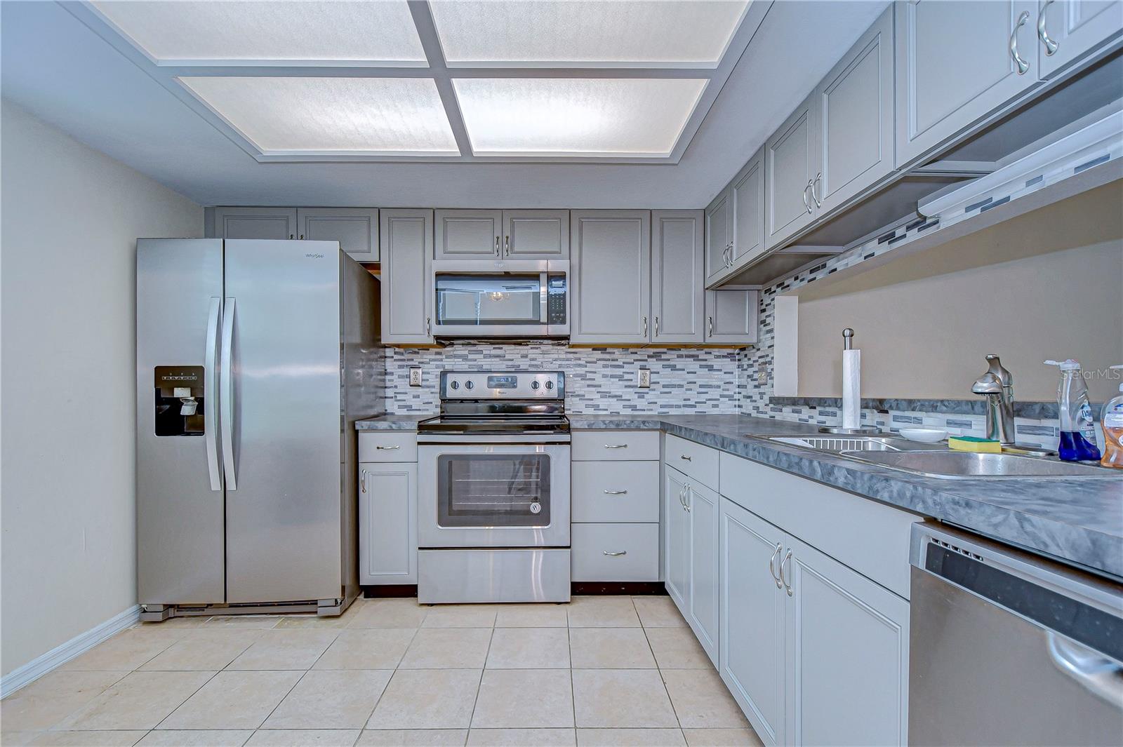 6712 HOLLY CT, ZEPHYRHILLS, FL, 33542