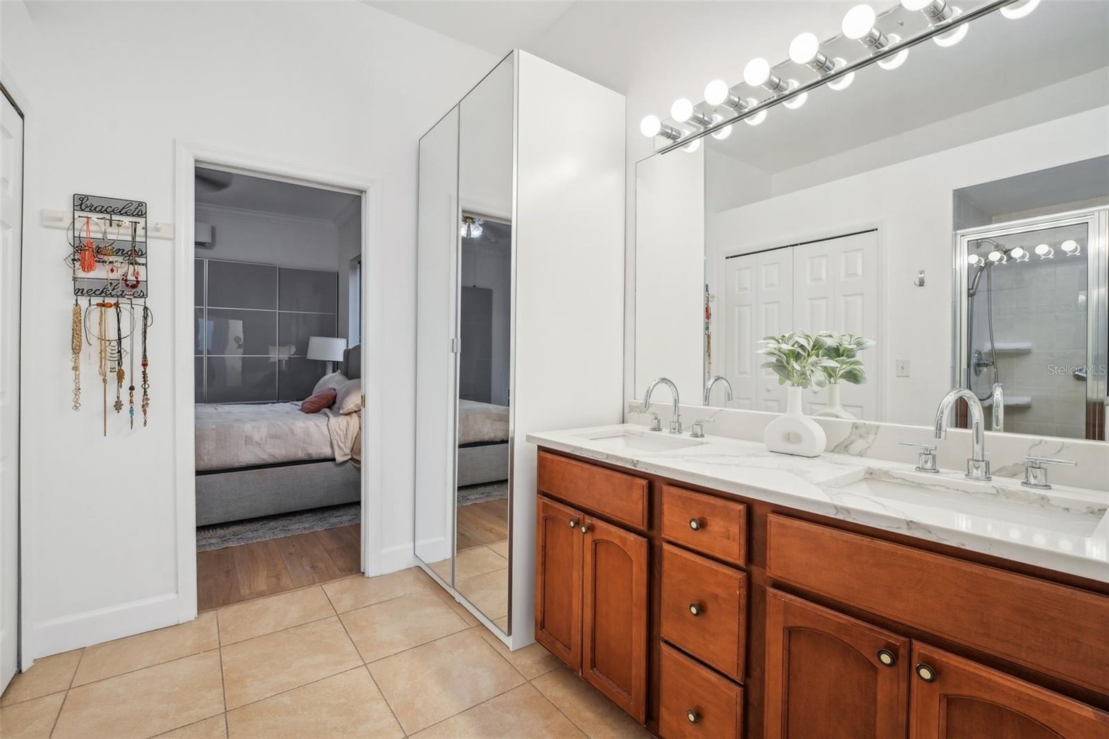 3017 COLONIAL RIDGE DR, BRANDON, FL, 33511