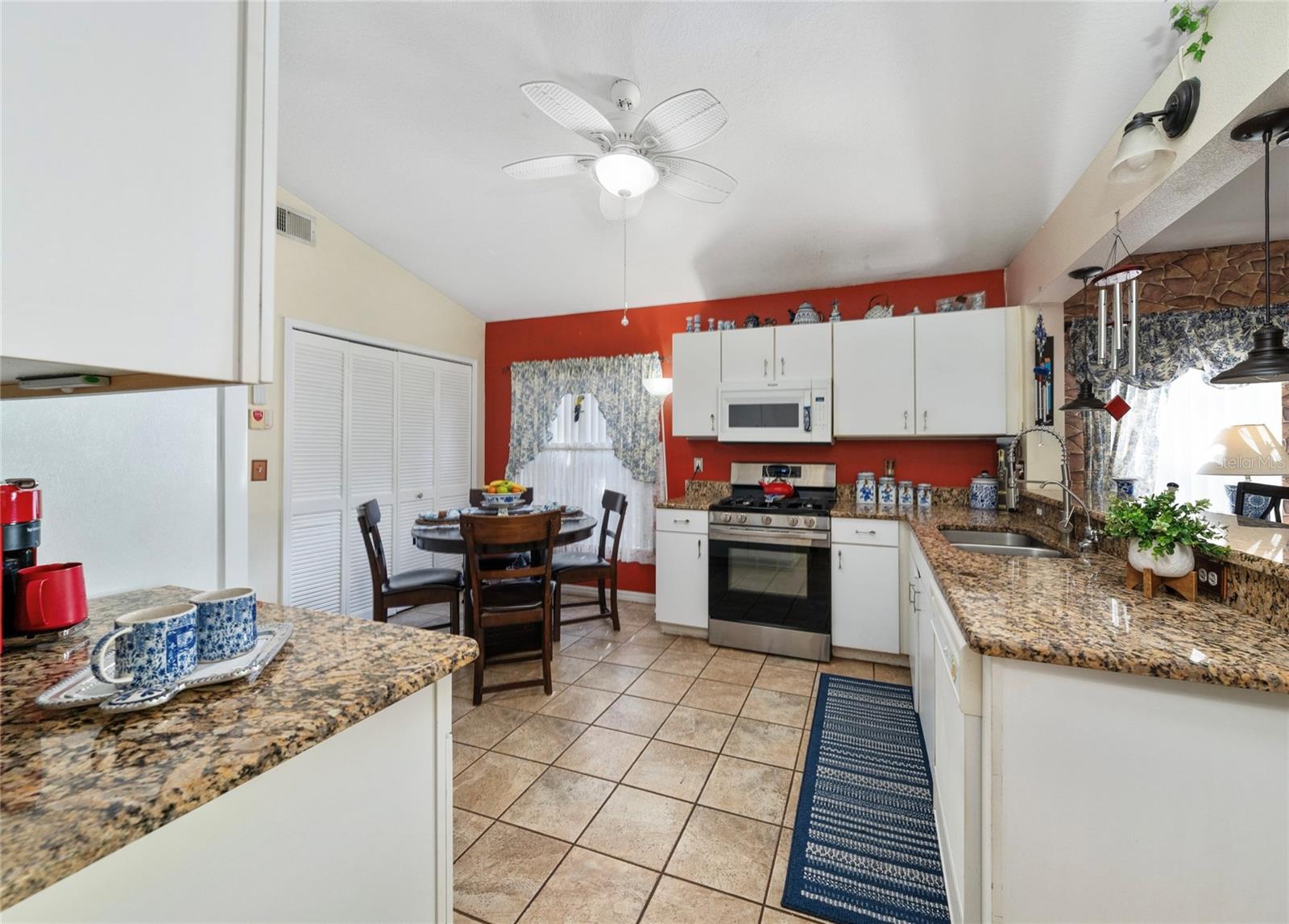 1102 BALLYSHANNON PKWY, ORLANDO, FL, 32828