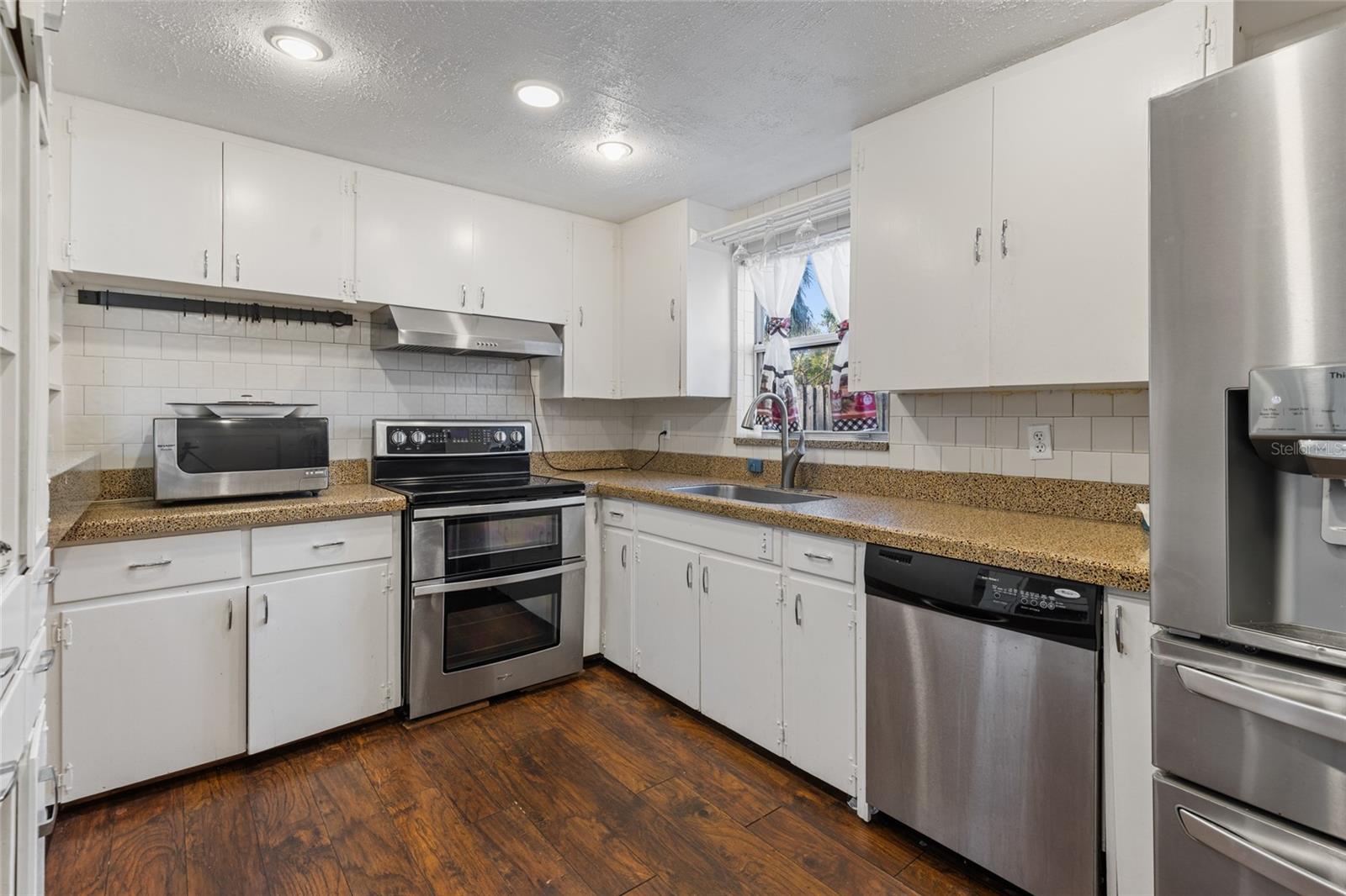 4801 BEACH BLVD, ORLANDO, FL, 32803
