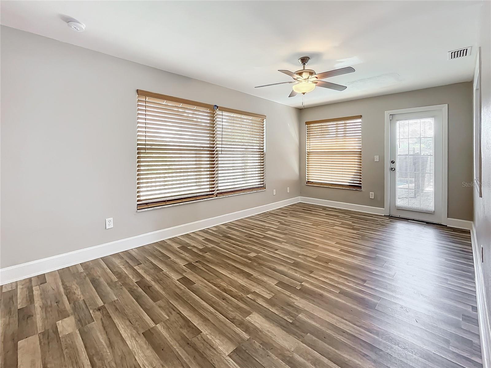 2063 DAWN DR, CLEARWATER, FL, 33763