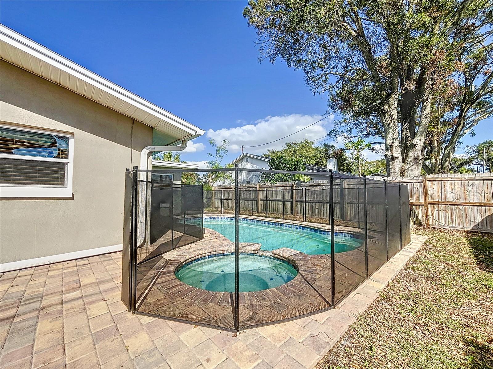 2063 DAWN DR, CLEARWATER, FL, 33763