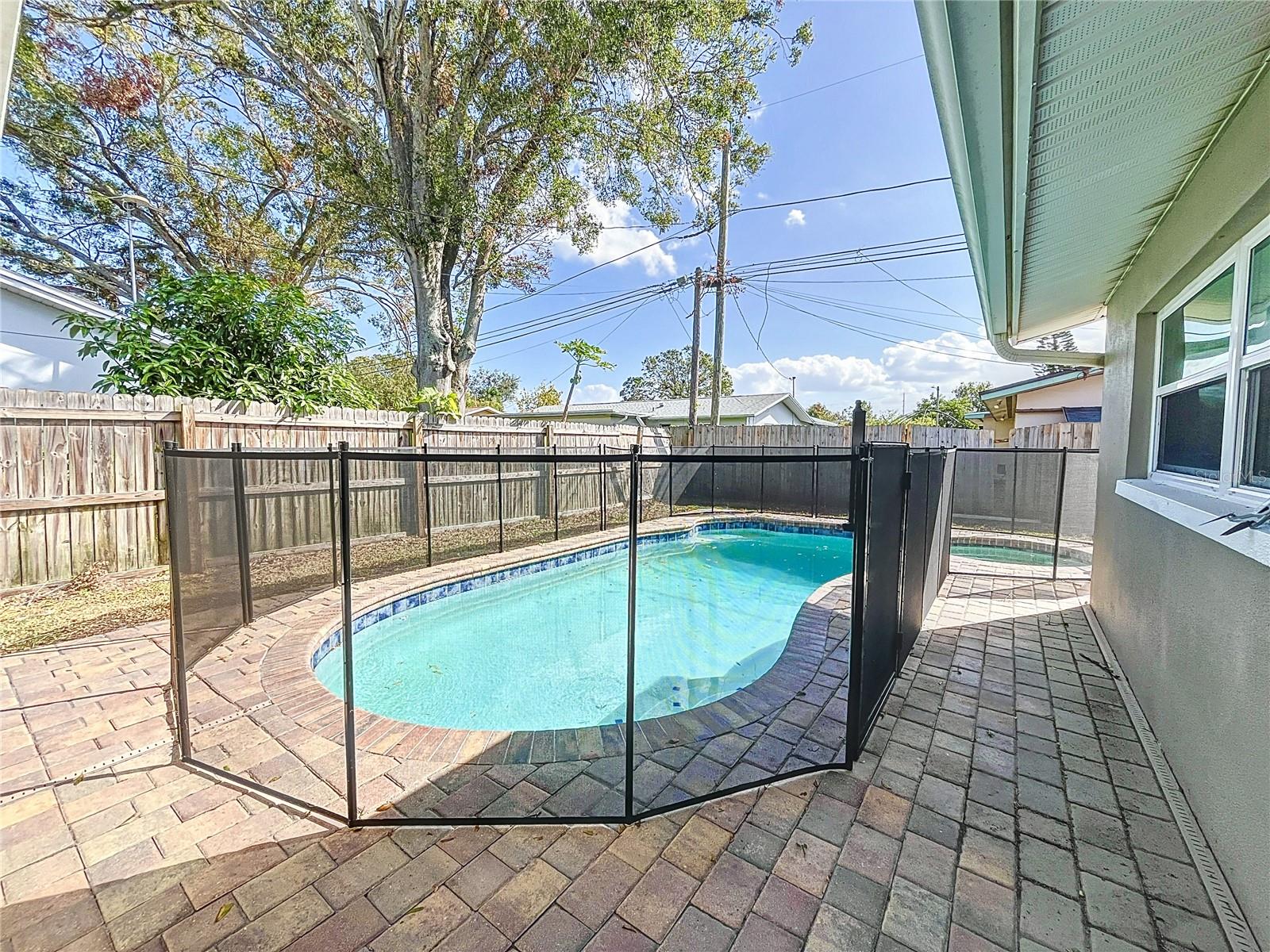 2063 DAWN DR, CLEARWATER, FL, 33763