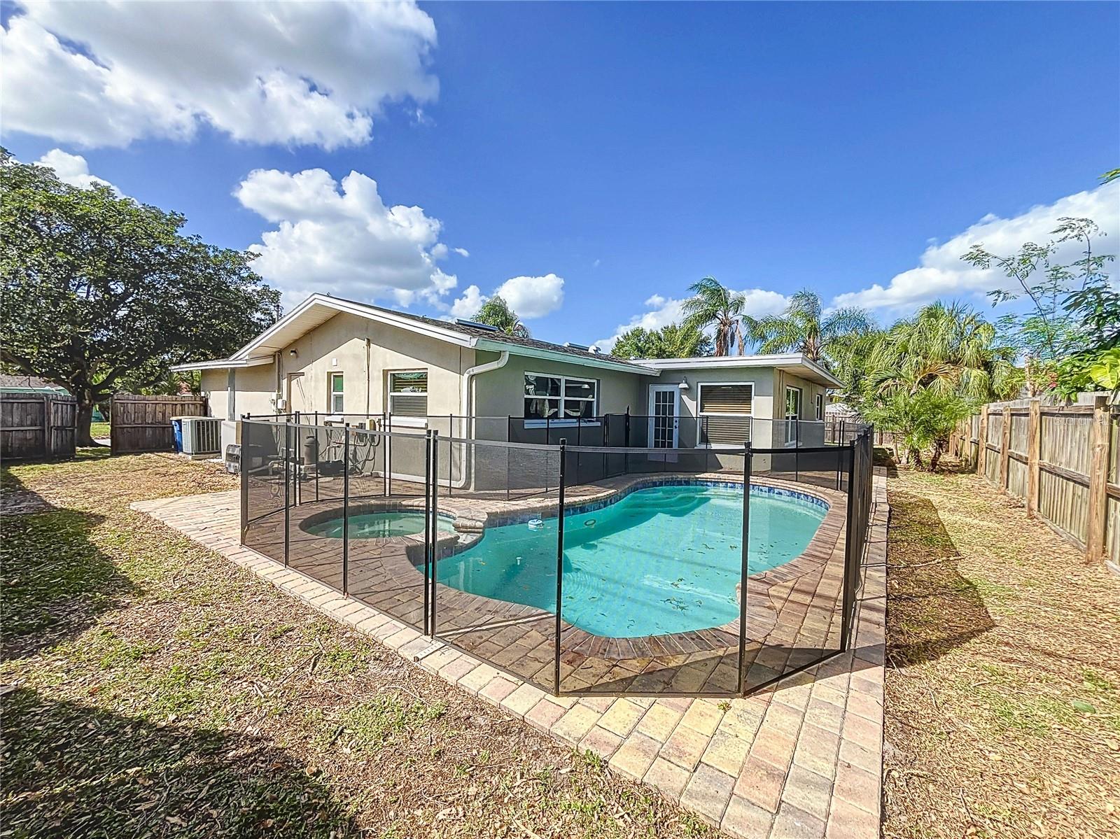 2063 DAWN DR, CLEARWATER, FL, 33763