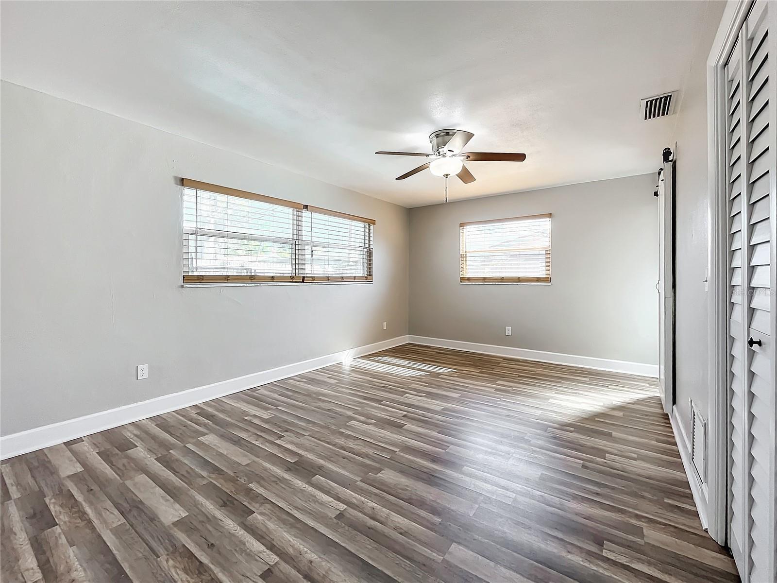 2063 DAWN DR, CLEARWATER, FL, 33763