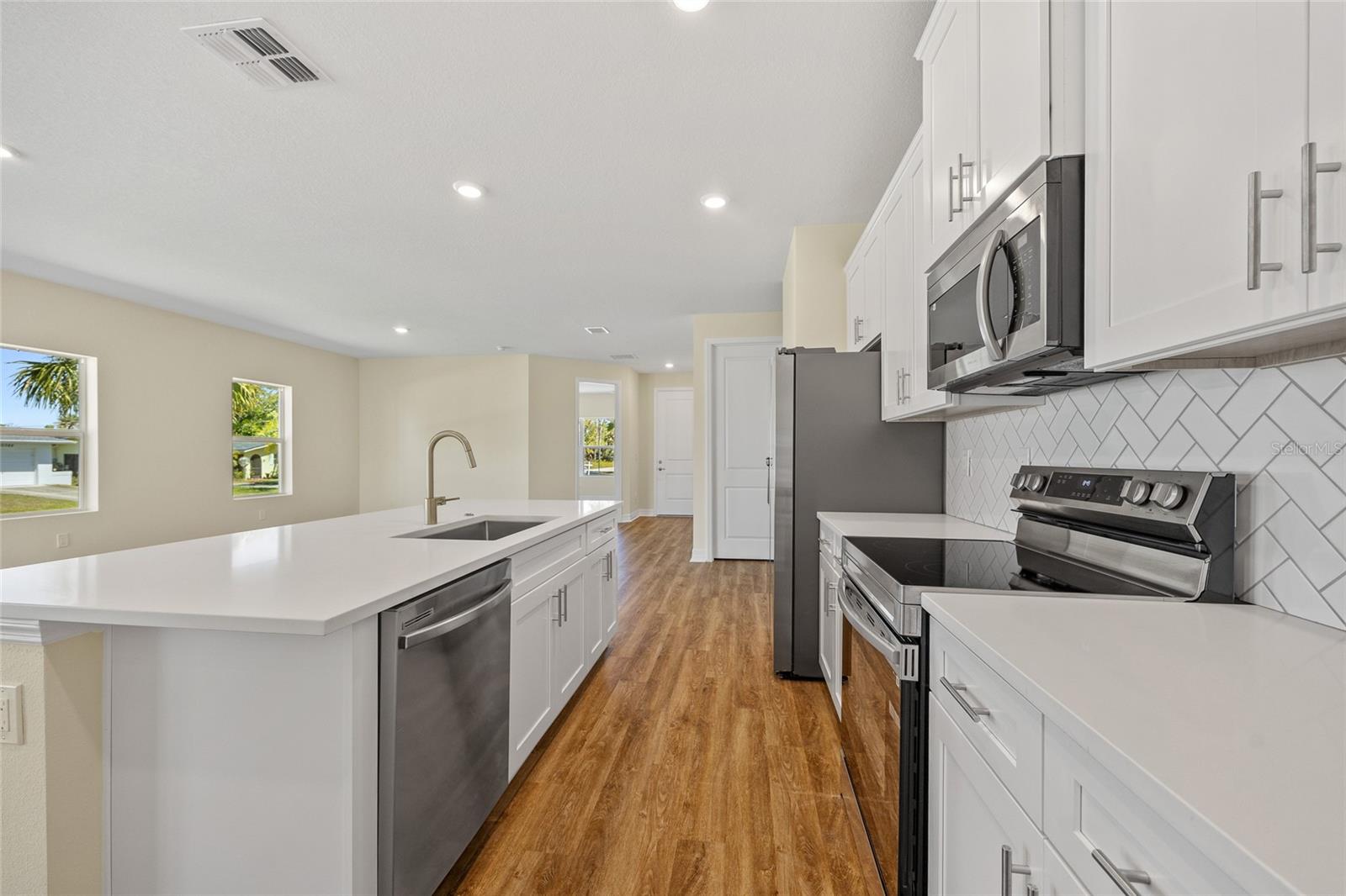 1293 PRESTON ST, PORT CHARLOTTE, FL, 33952