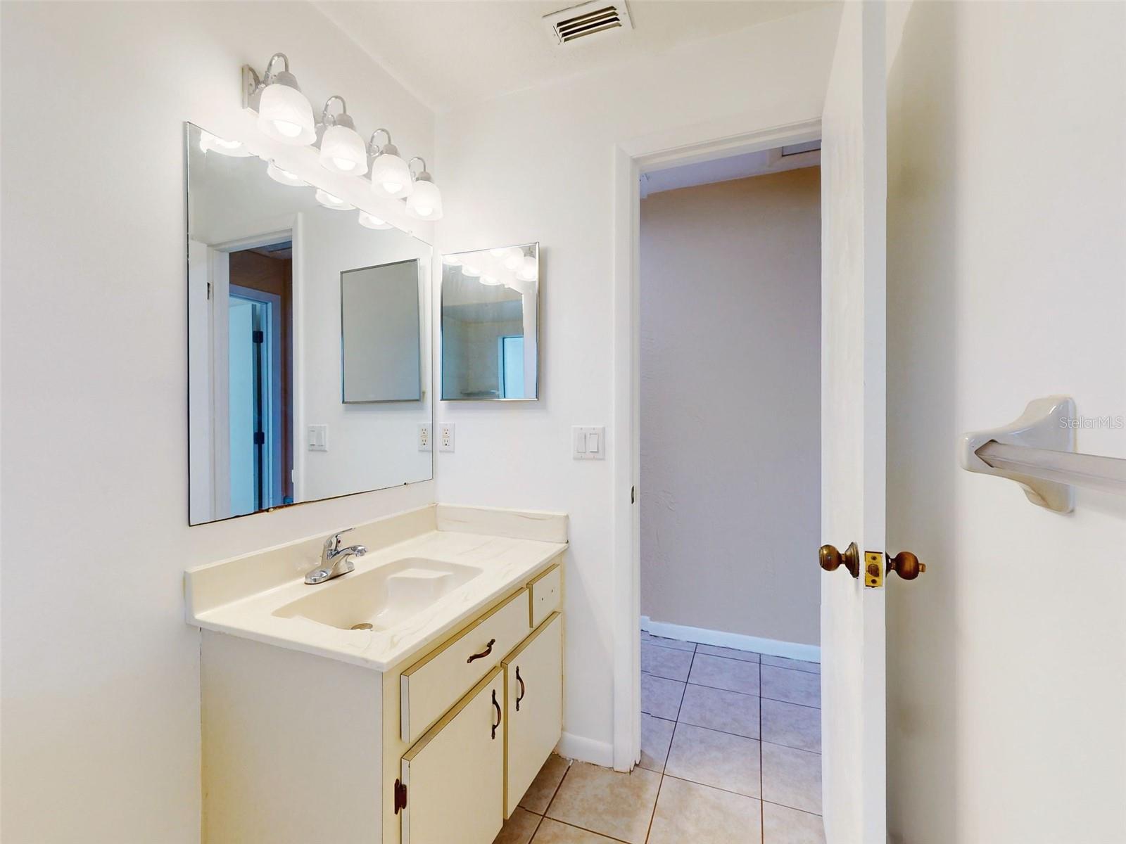 628 10TH ST, HOLLY HILL, FL, 32117