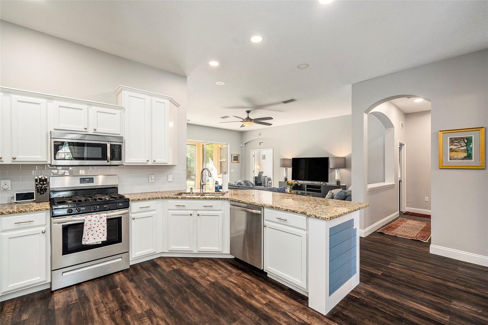 6555 BLUE GROSBEAK CIR, LAKEWOOD RANCH, FL, 34202