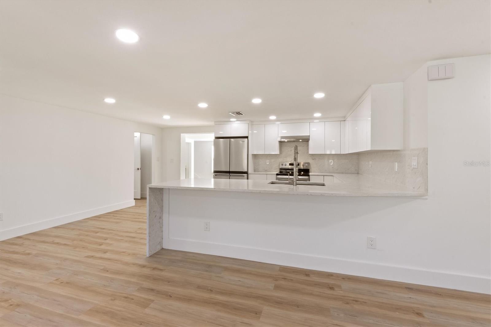 5321 13TH AVENUE DR W, BRADENTON, FL, 34209