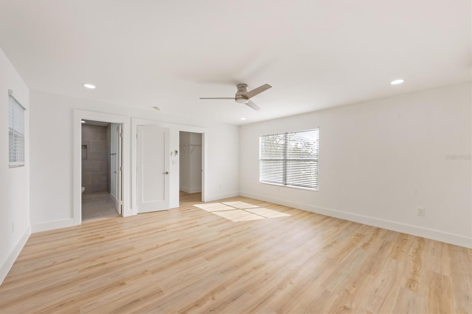 5321 13TH AVENUE DR W, BRADENTON, FL, 34209