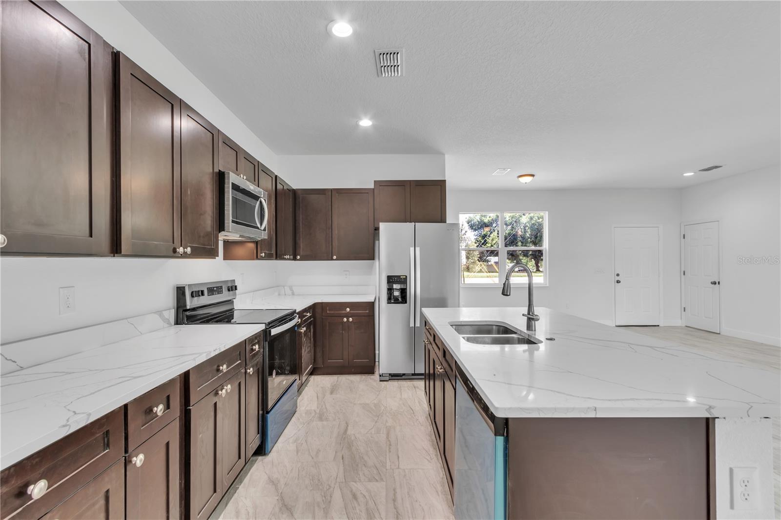 15190 CR-565A, CLERMONT, FL, 34711