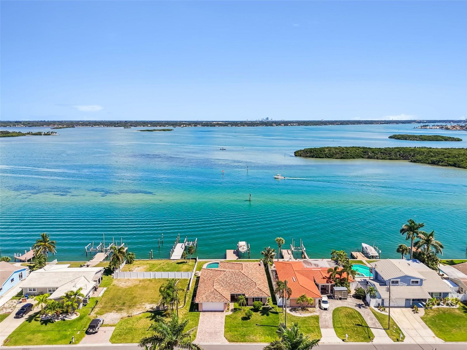 529 JOHNS PASS AVE, MADEIRA BEACH, FL, 33708