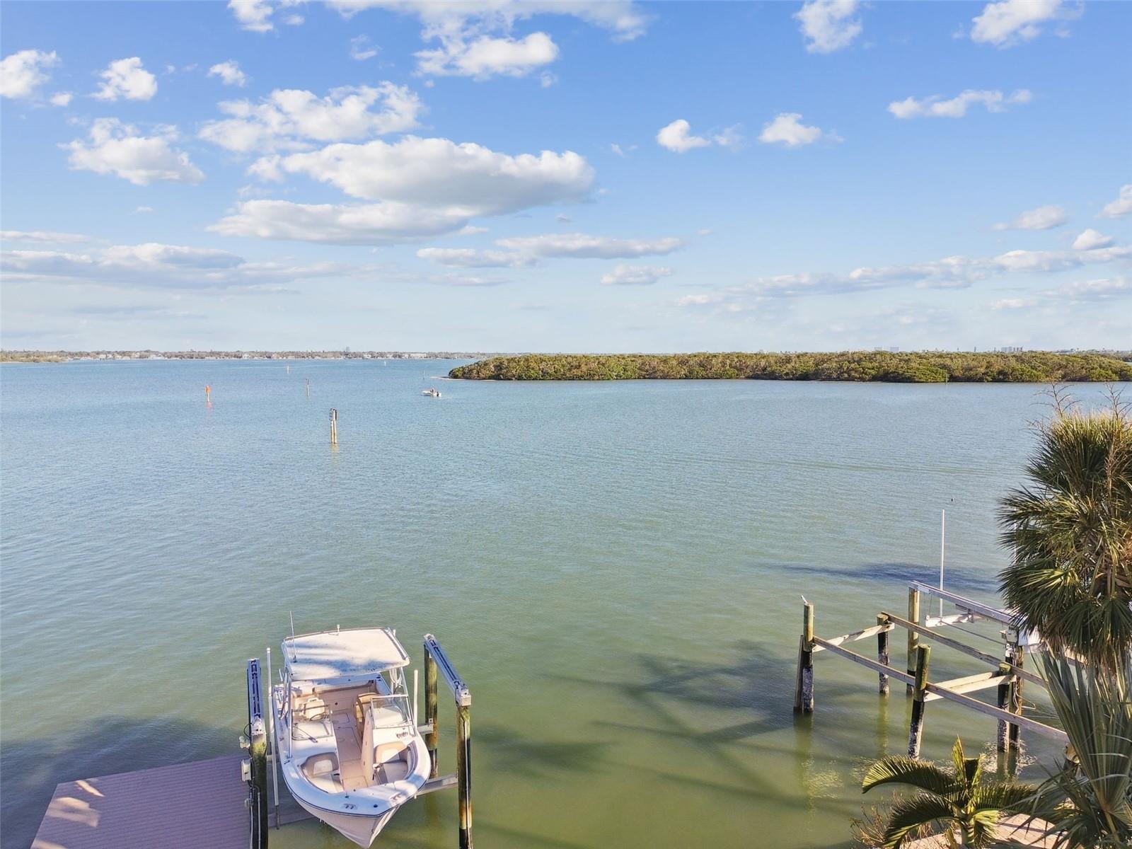 529 JOHNS PASS AVE, MADEIRA BEACH, FL, 33708