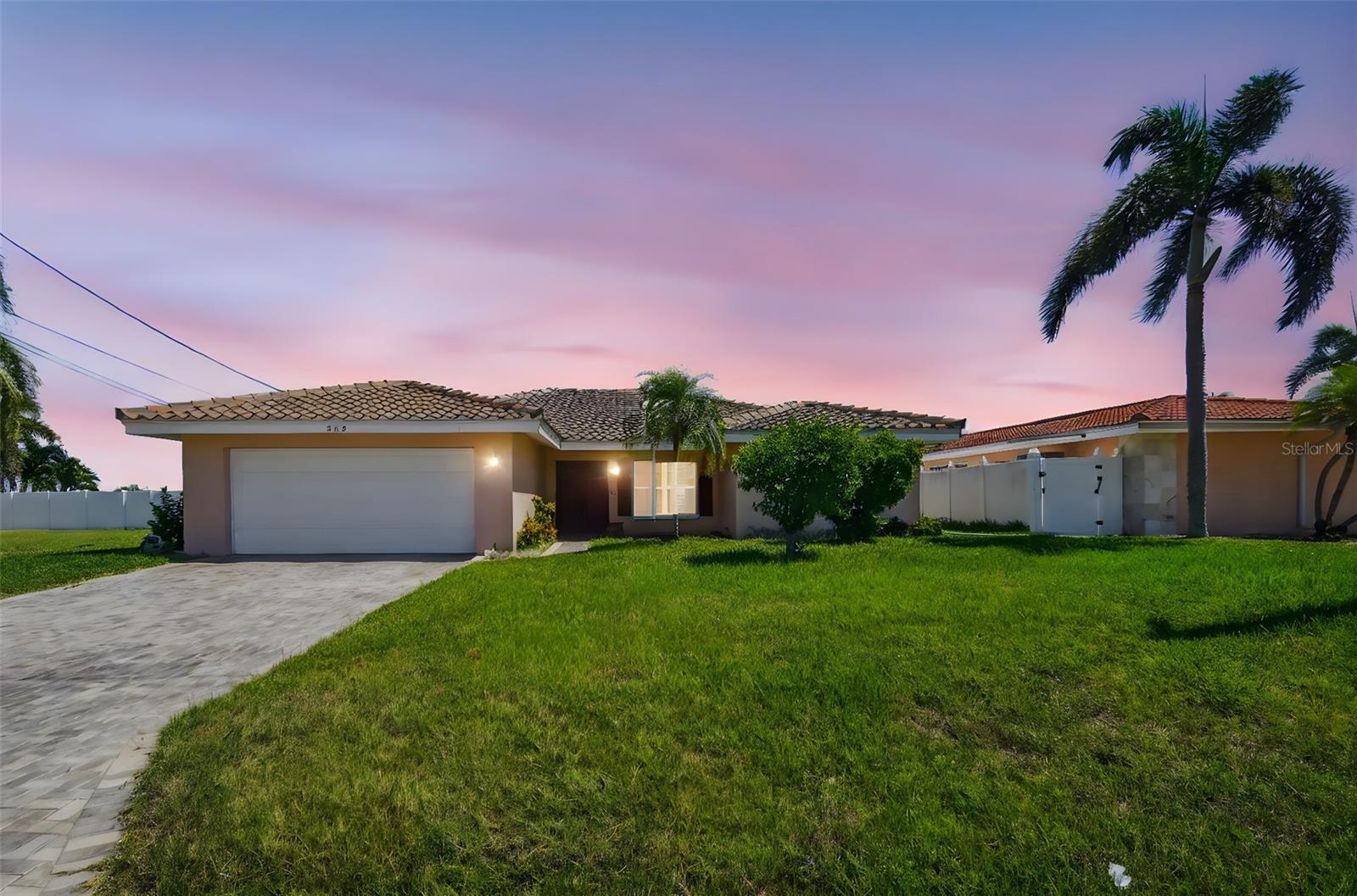 529 JOHNS PASS AVE, MADEIRA BEACH, FL, 33708