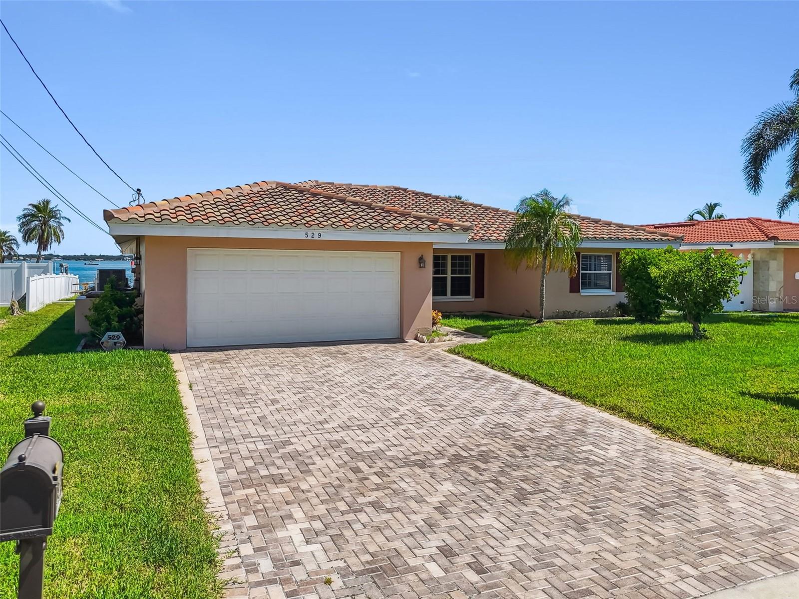 529 JOHNS PASS AVE, MADEIRA BEACH, FL, 33708