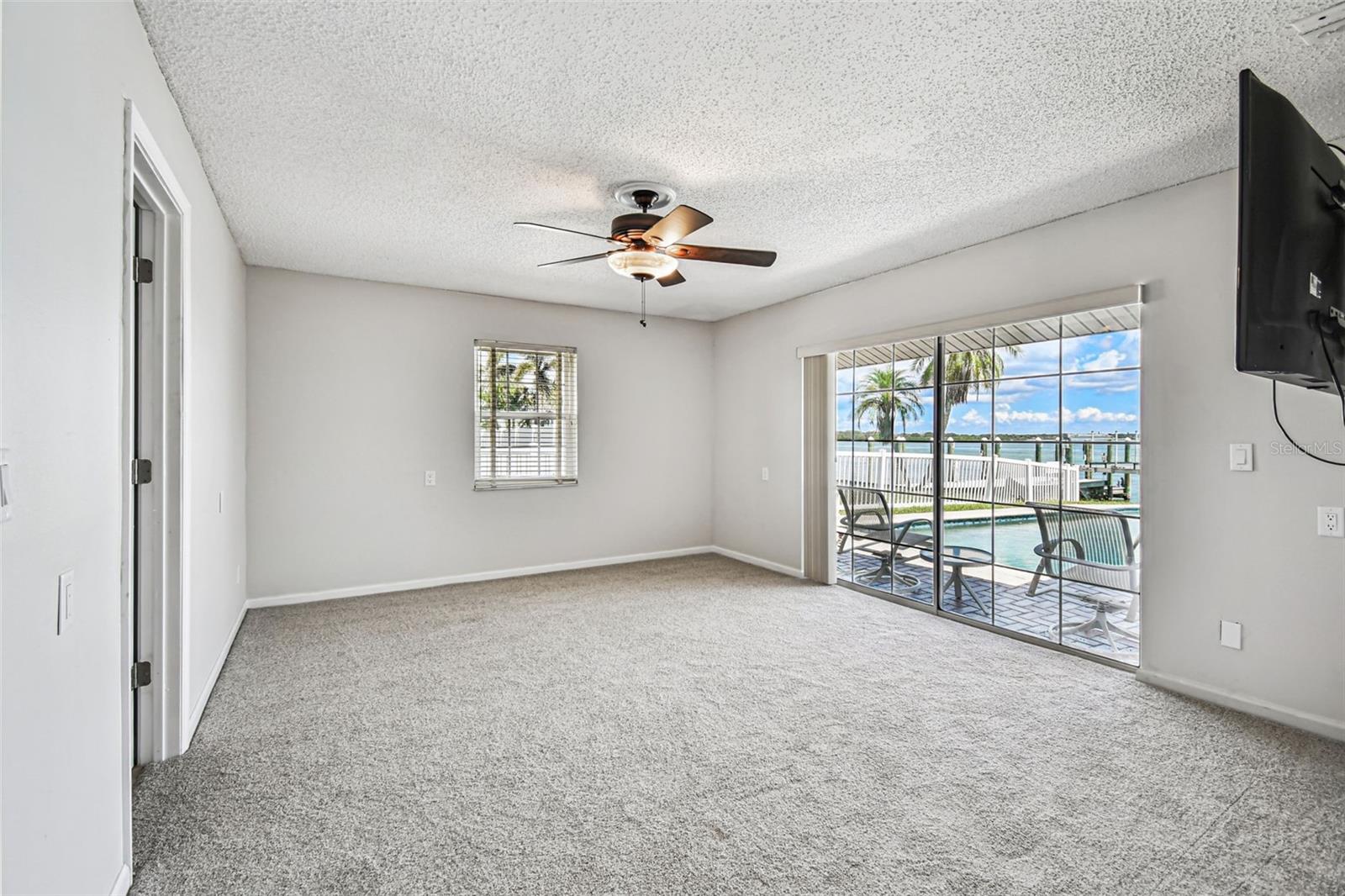 529 JOHNS PASS AVE, MADEIRA BEACH, FL, 33708