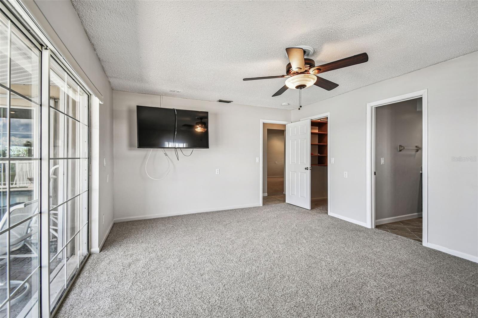 529 JOHNS PASS AVE, MADEIRA BEACH, FL, 33708