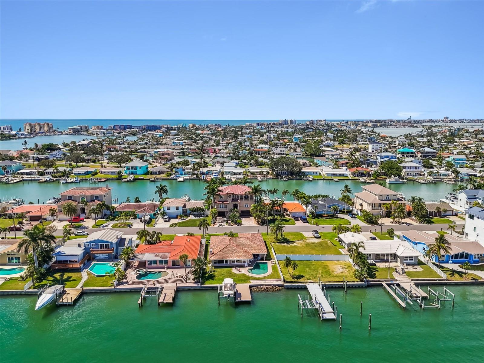 529 JOHNS PASS AVE, MADEIRA BEACH, FL, 33708