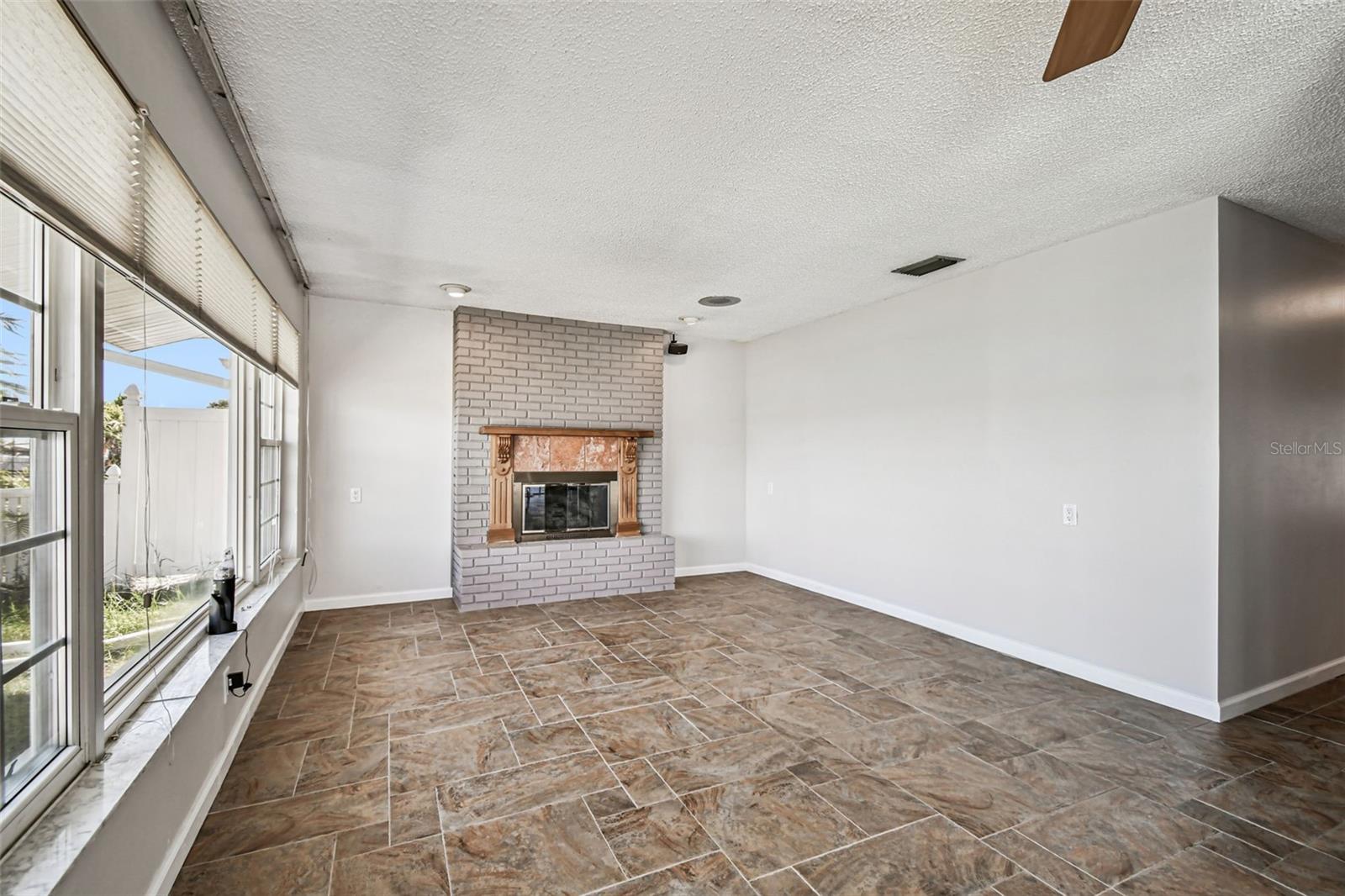 529 JOHNS PASS AVE, MADEIRA BEACH, FL, 33708