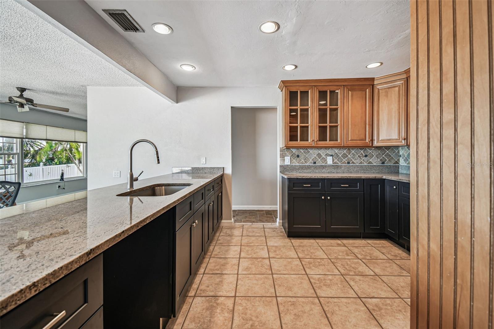 529 JOHNS PASS AVE, MADEIRA BEACH, FL, 33708