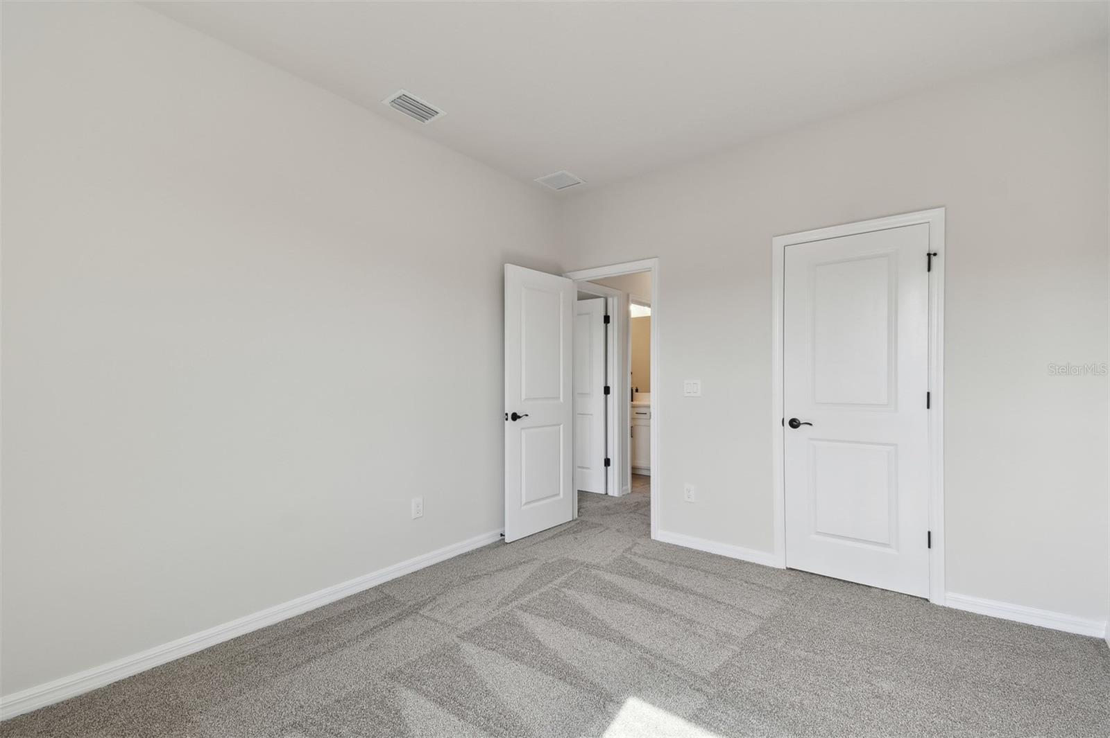 6086 SACRED OAK AVE, MOUNT DORA, FL, 32757