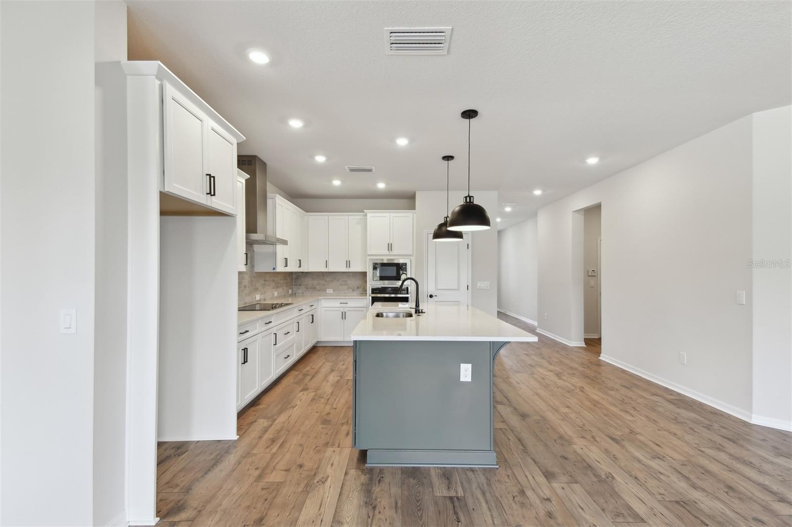 6086 SACRED OAK AVE, MOUNT DORA, FL, 32757