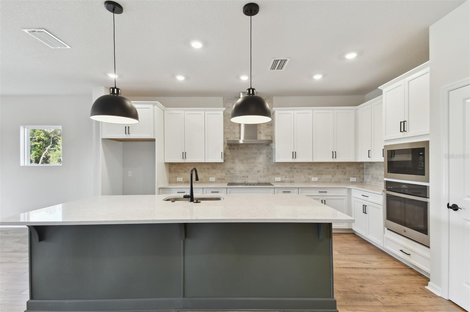 6086 SACRED OAK AVE, MOUNT DORA, FL, 32757