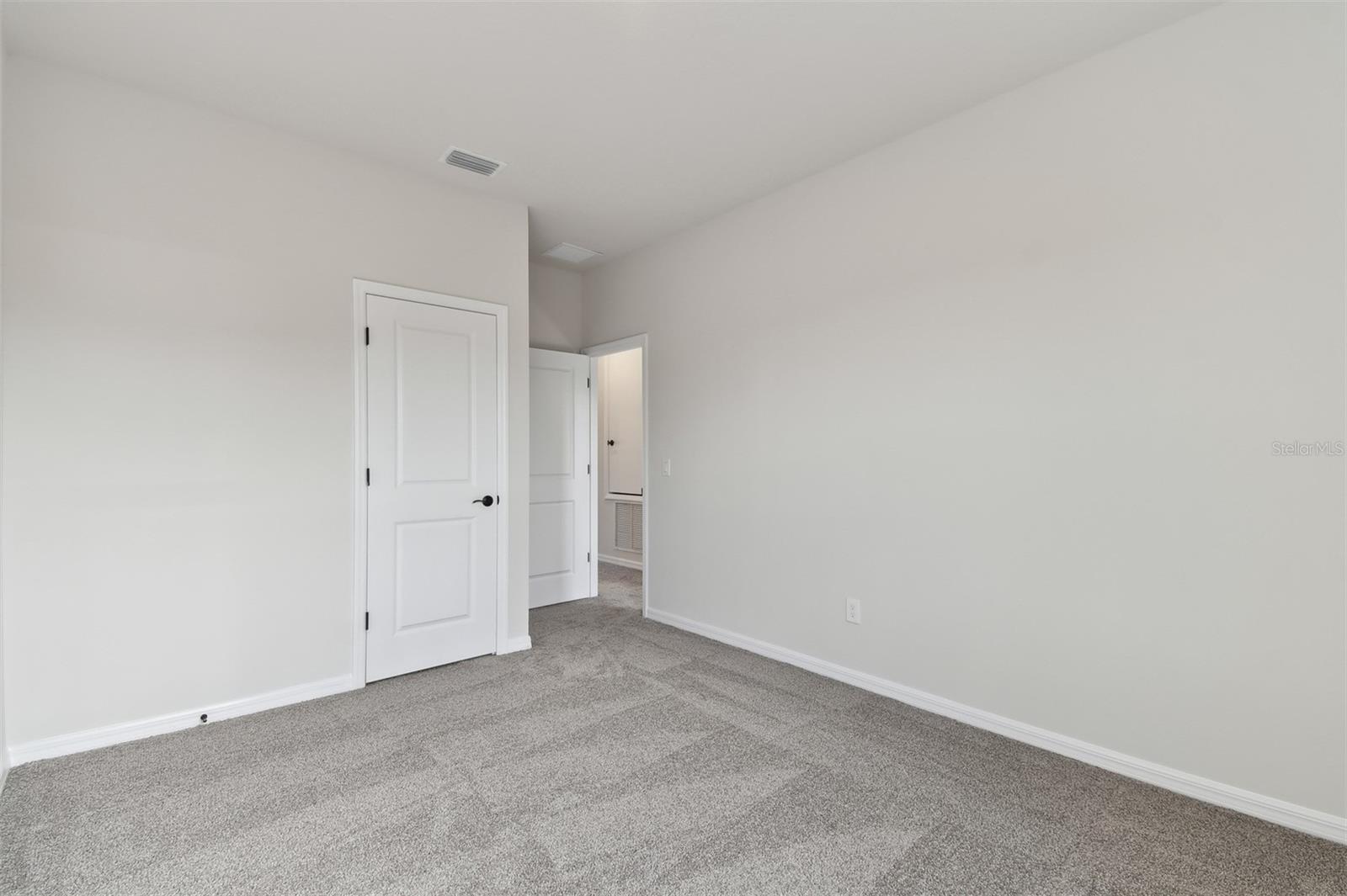 6086 SACRED OAK AVE, MOUNT DORA, FL, 32757