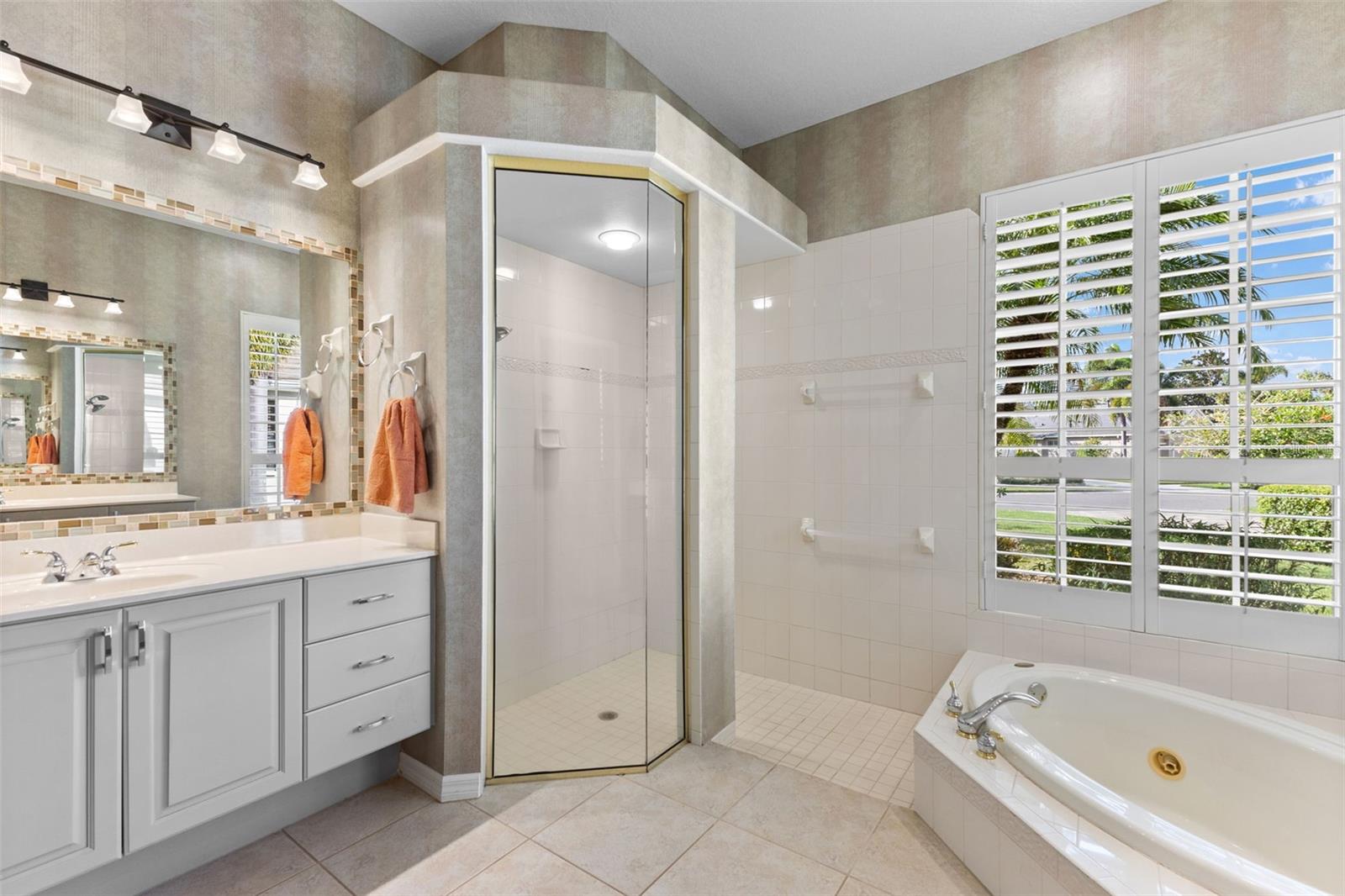 4867 CARRINGTON CIR, SARASOTA, FL, 34243