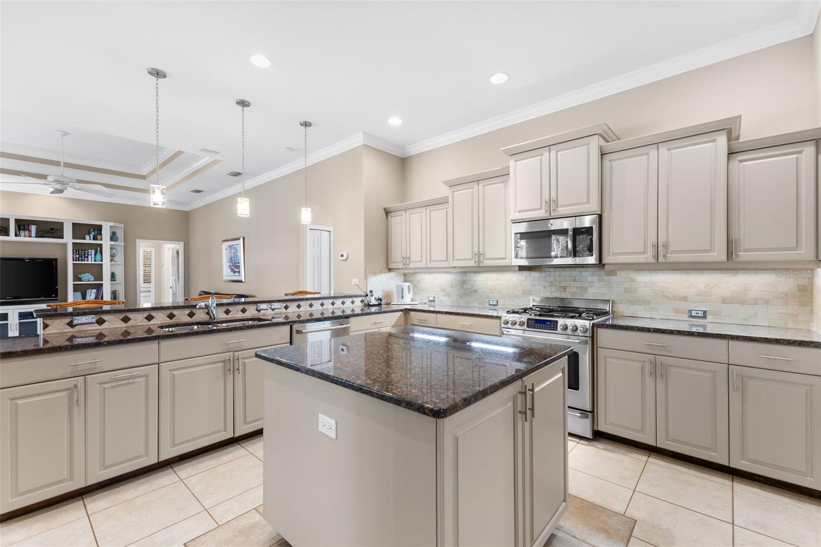 4867 CARRINGTON CIR, SARASOTA, FL, 34243