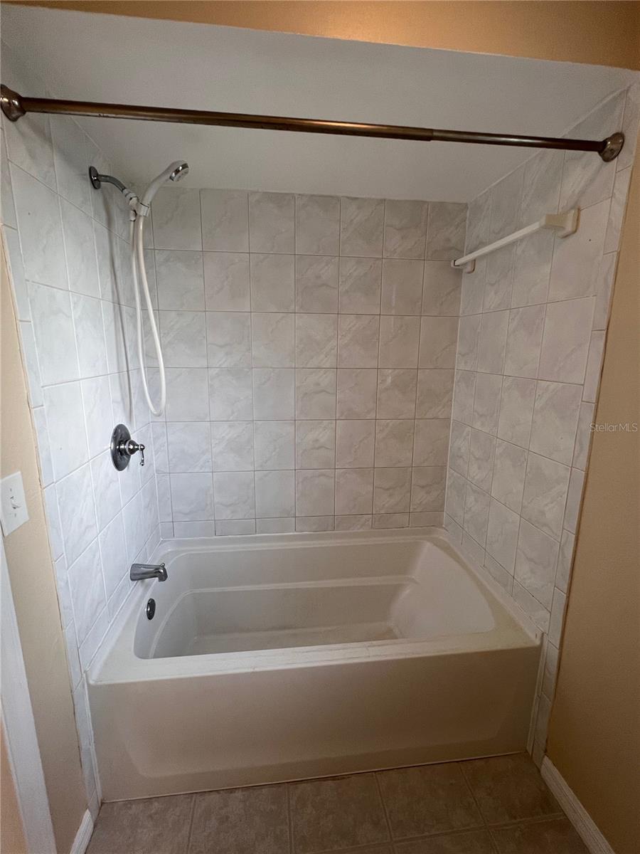 1337 GAYNOR CT, DELTONA, FL, 32725